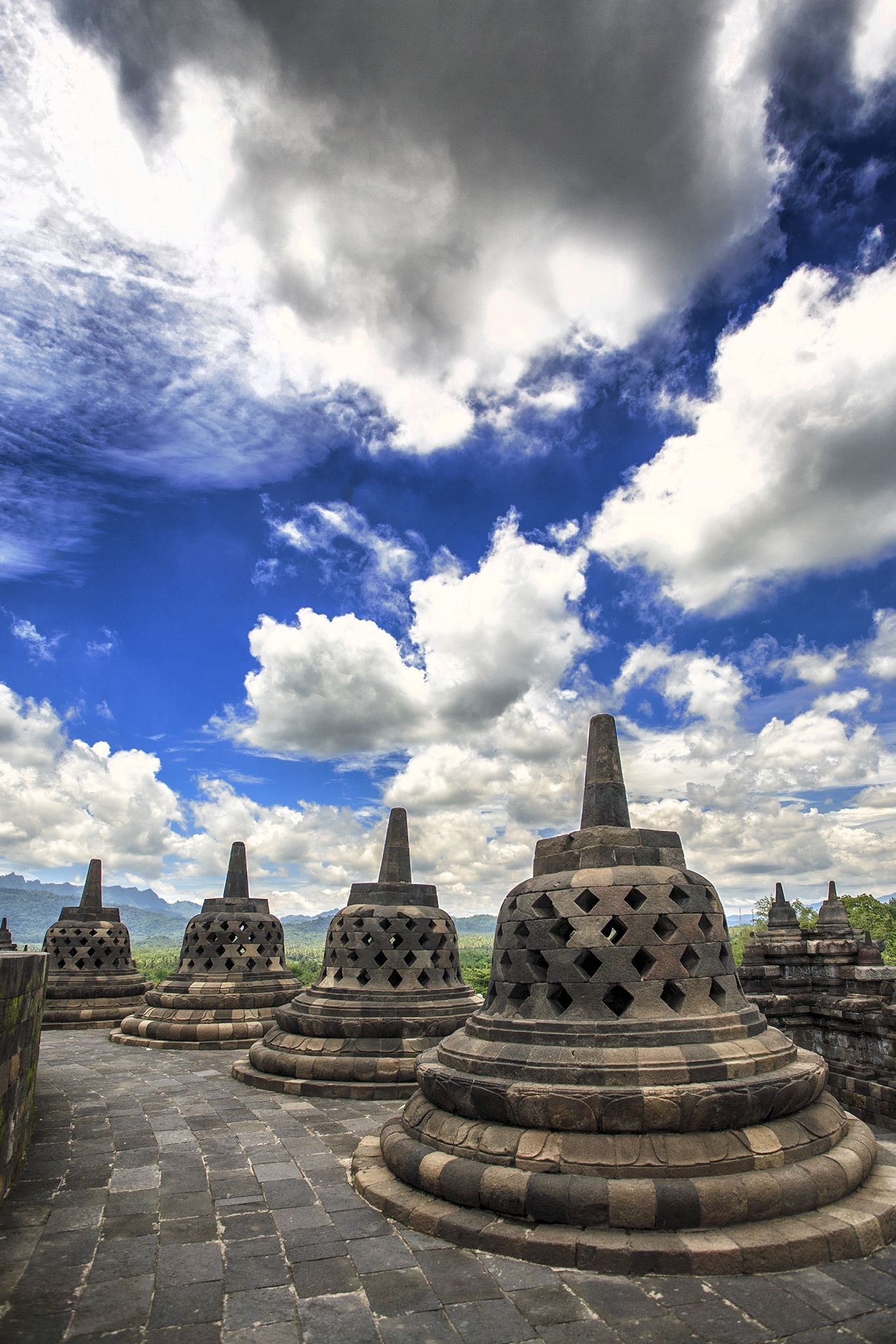 Borobudur, Indonesian tourism, Historical monument, 1370x2050 HD Handy