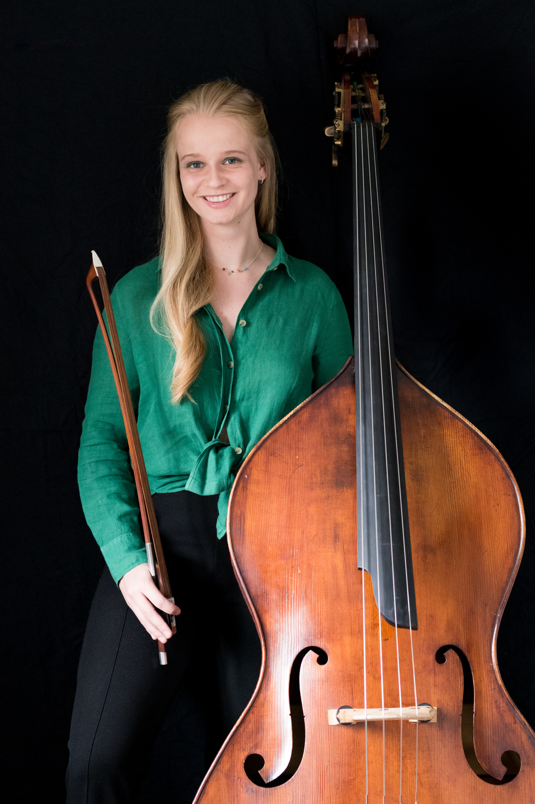 Double Bass: Sasha Witteveen, A Virtuoso Bass Player, The International Youth Bass Competition In Lucca, 2020. 1710x2560 HD Background.