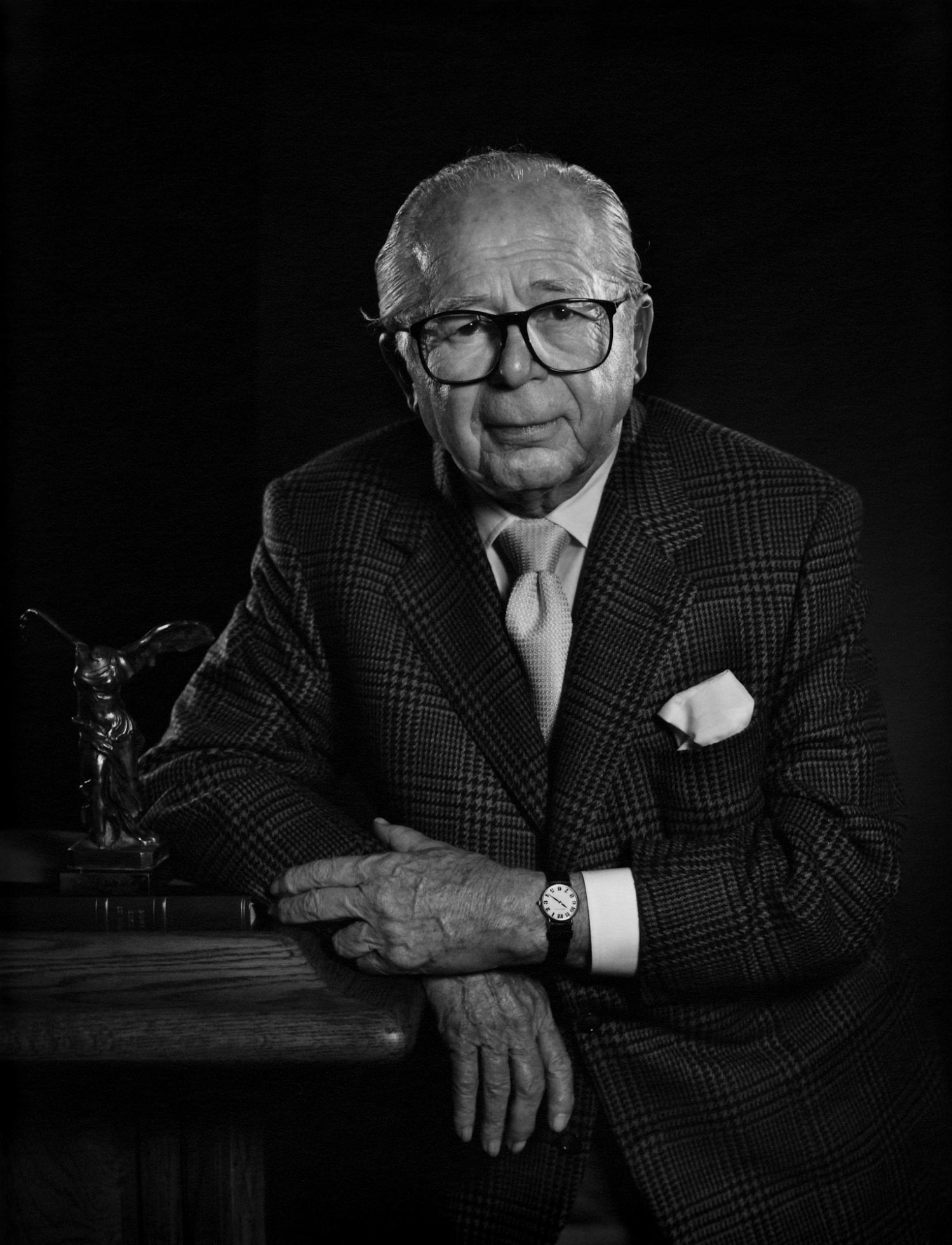Yousuf Karsh's portraits, Capturing Billy Wilder, Iconic filmmaker, Stunning photography, 1500x1960 HD Phone