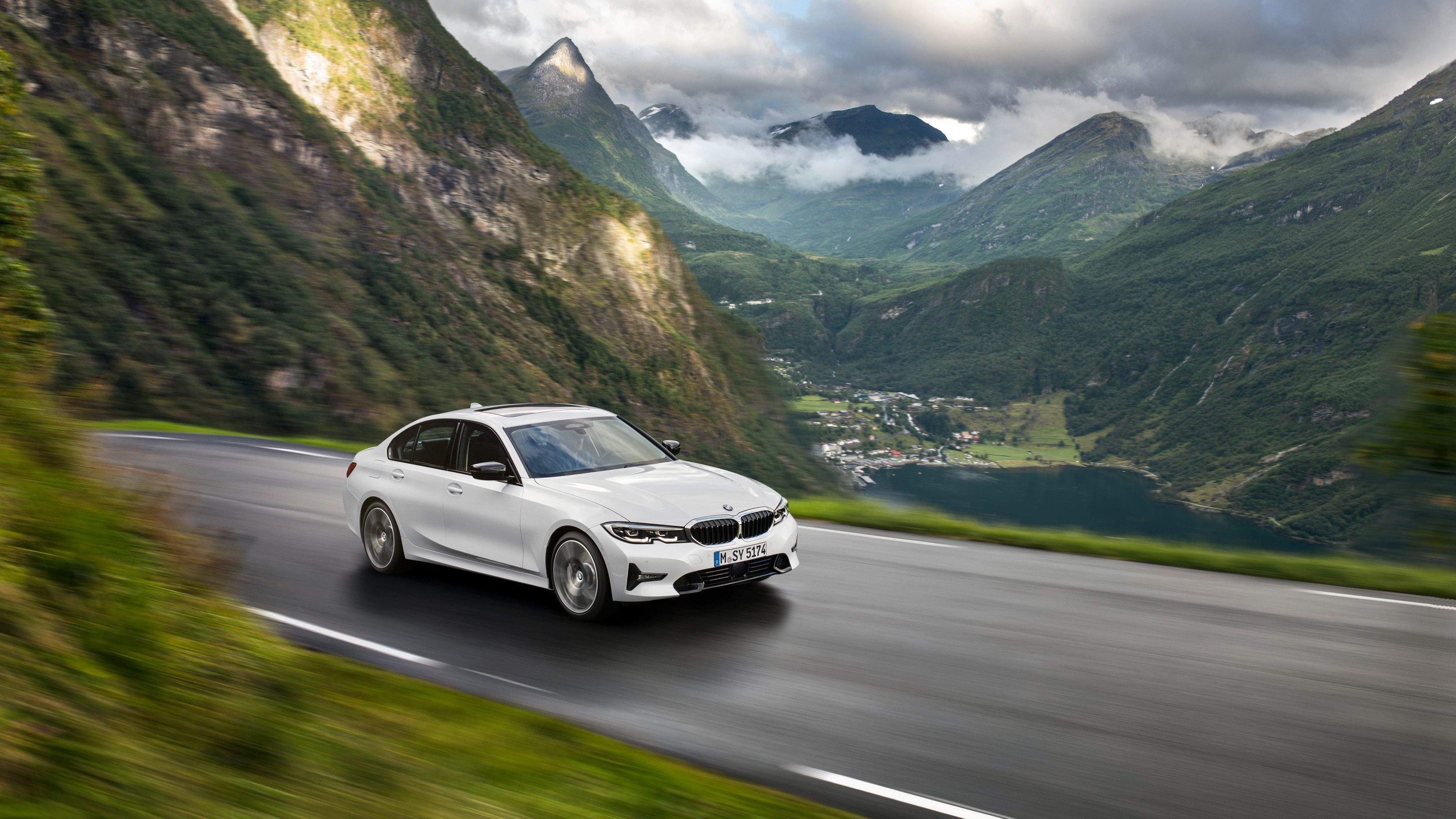 BMW 3 Series, Sporty performance, Dynamic handling, Cutting-edge technology, 3840x2160 4K Desktop