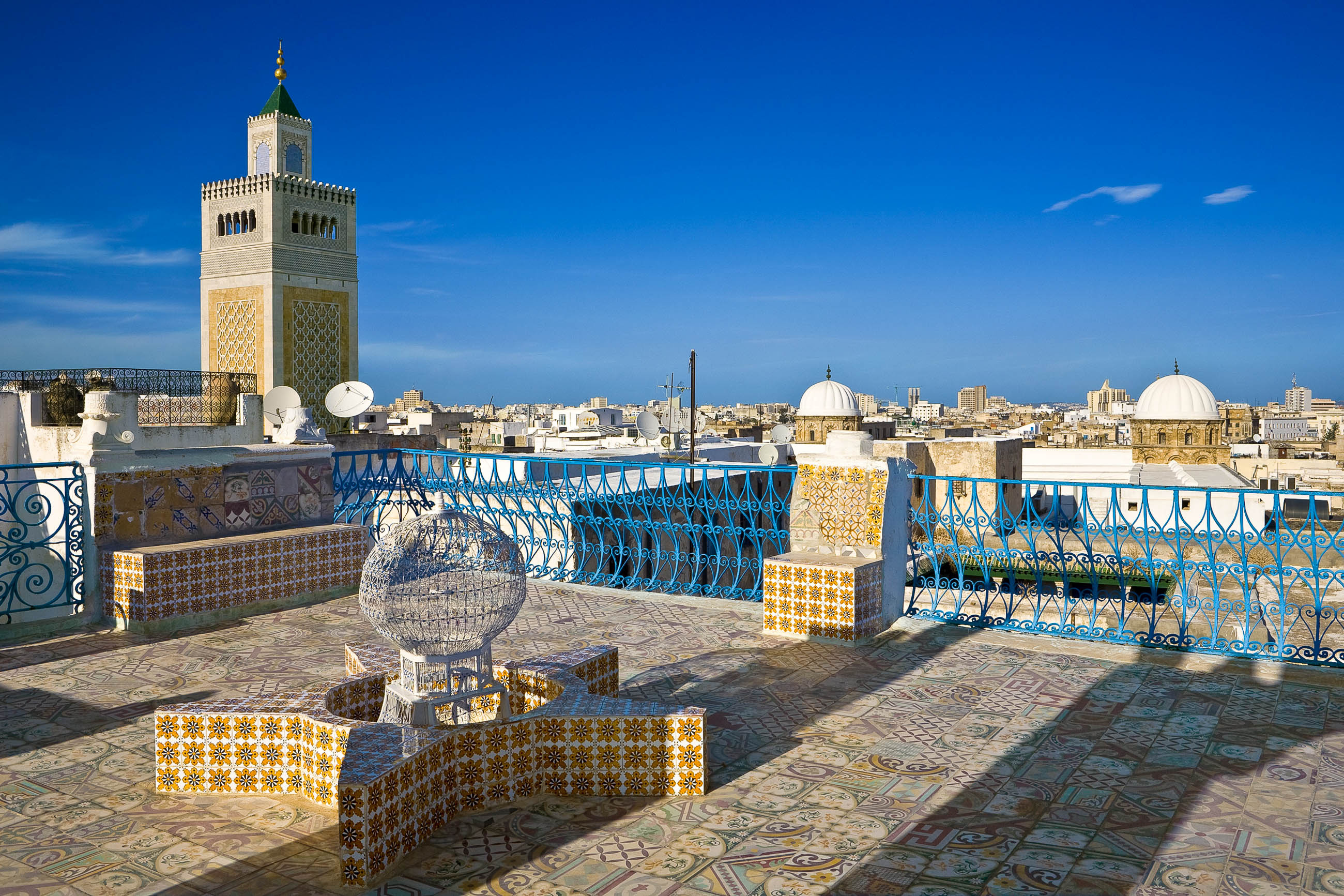 Tunis, Medina, Old Town of Tunis, Franks Travelbox, 2600x1740 HD Desktop