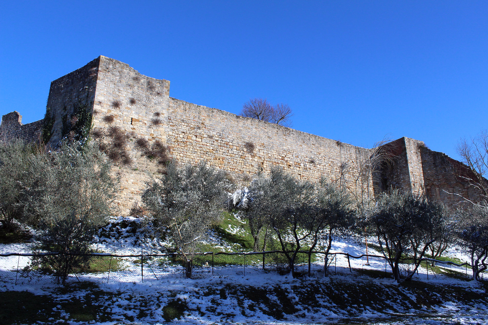 San Gimignano, Town walls, Montestaffoli fortress, Tuscan history, 2000x1340 HD Desktop