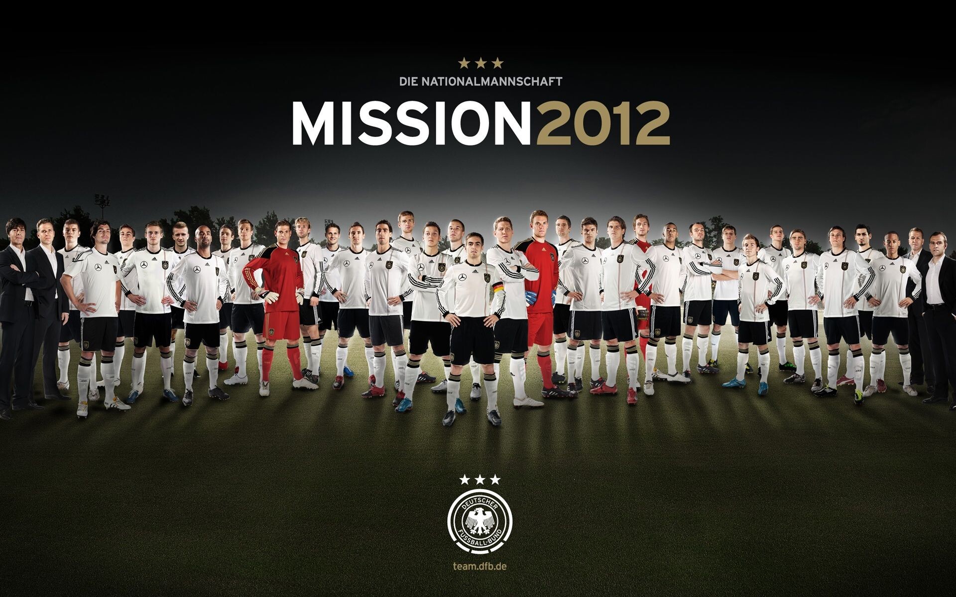 Germany Soccer Team: Mario Gotze, Thomas Muller, Sami Khedira, Bastian Schweinsteiger, Philipp Lahm, Marco Reus, Euro 2012. 1920x1200 HD Wallpaper.