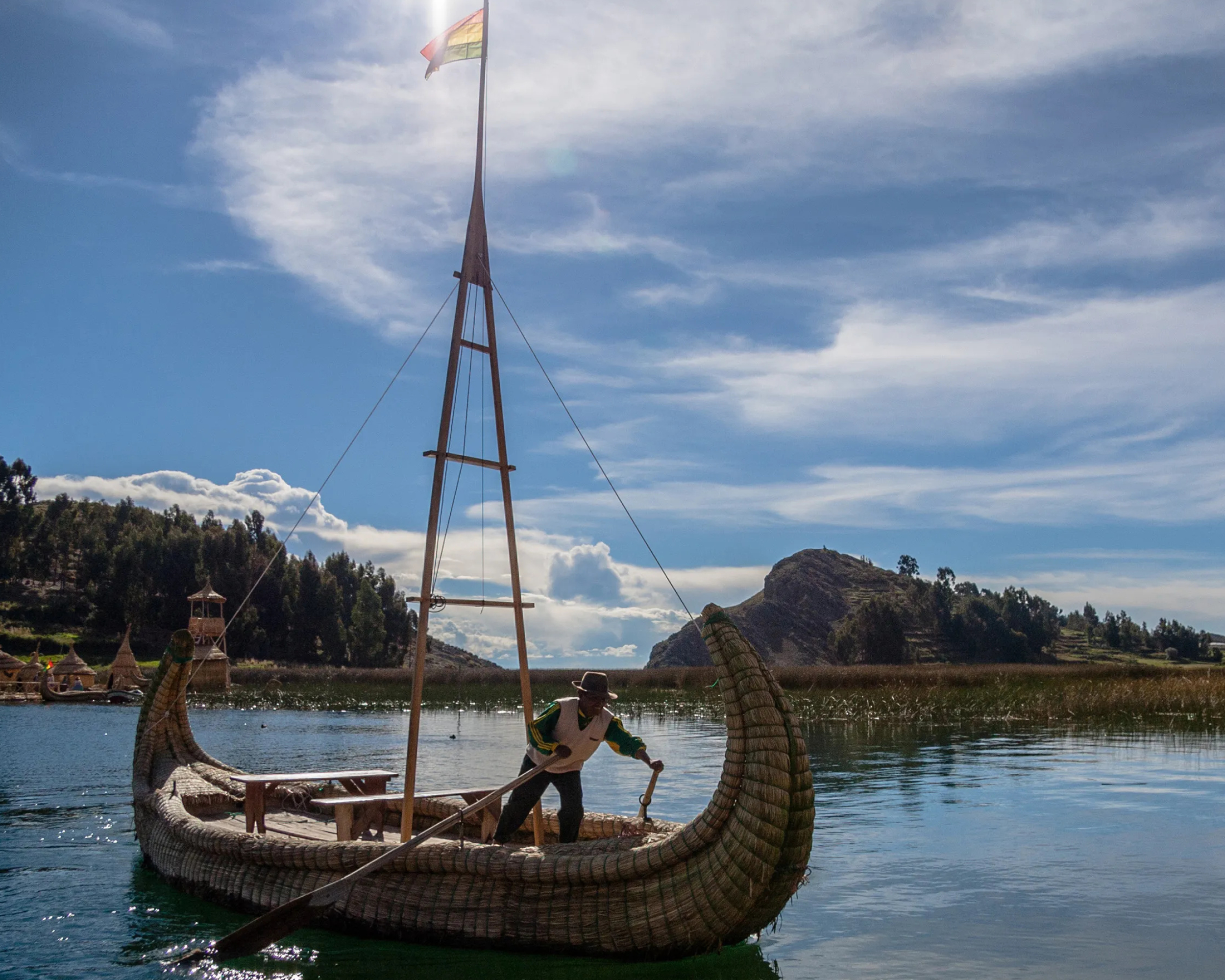 Lake Titicaca, Boat in the lake, Breathtaking views, Serenity, 2500x2000 HD Desktop