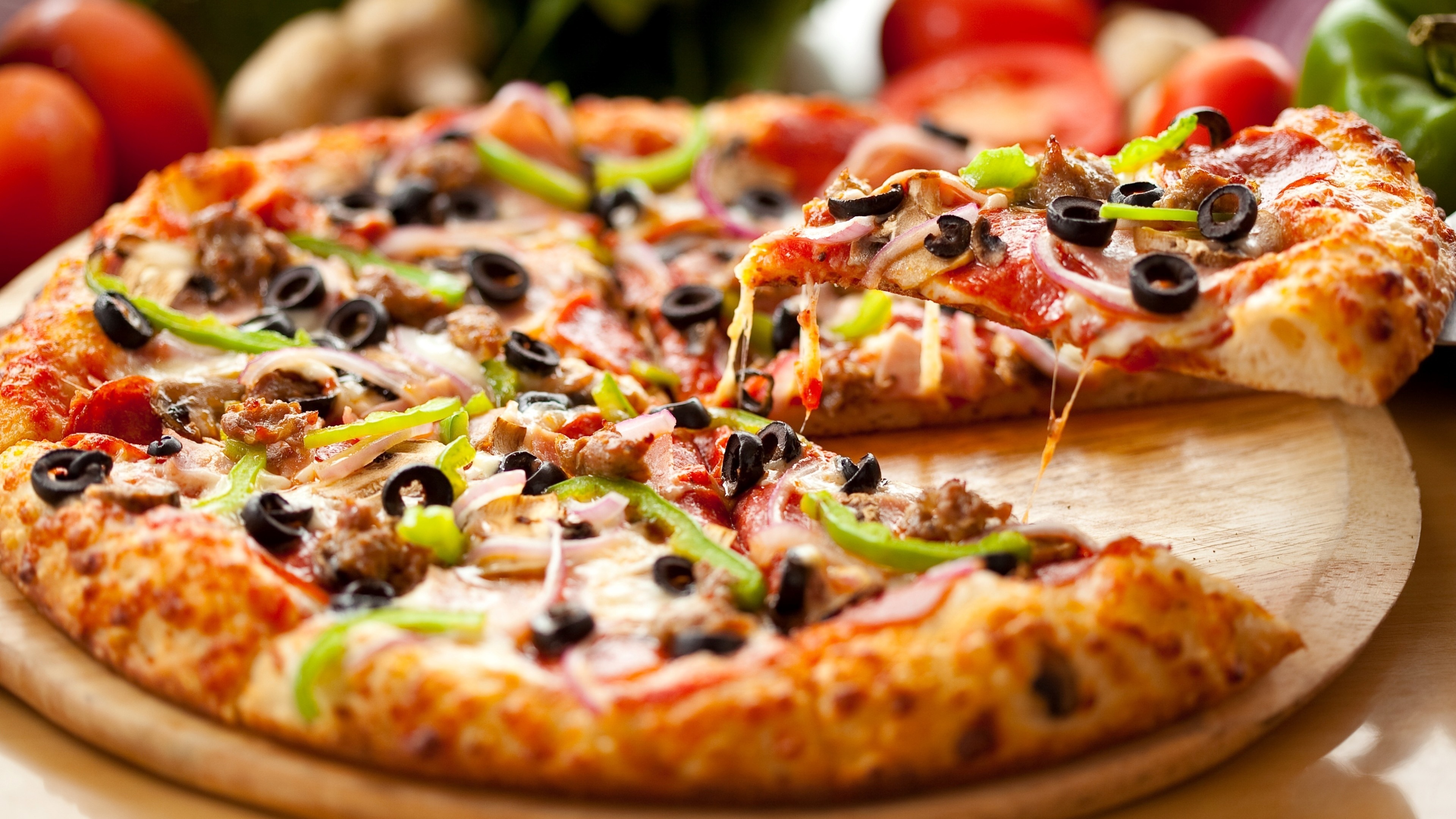 Italian cuisine, Savoury dish, Flavourful pizza, Gourmet delight, 3840x2160 4K Desktop
