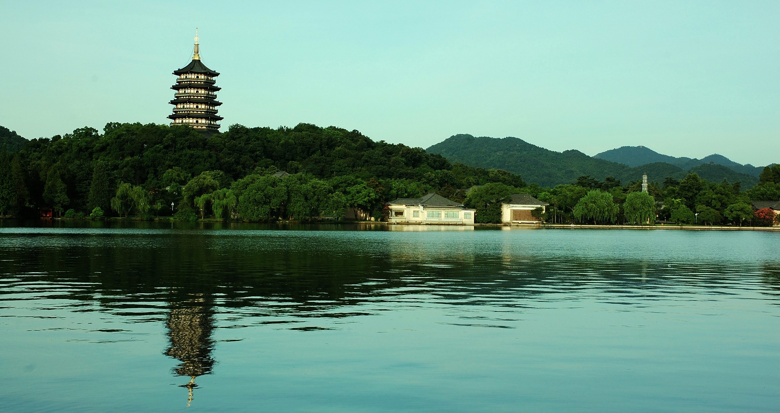 Hanoi, Tranquil West Lake, Scenic beauty, Outdoor activities, 2560x1360 HD Desktop