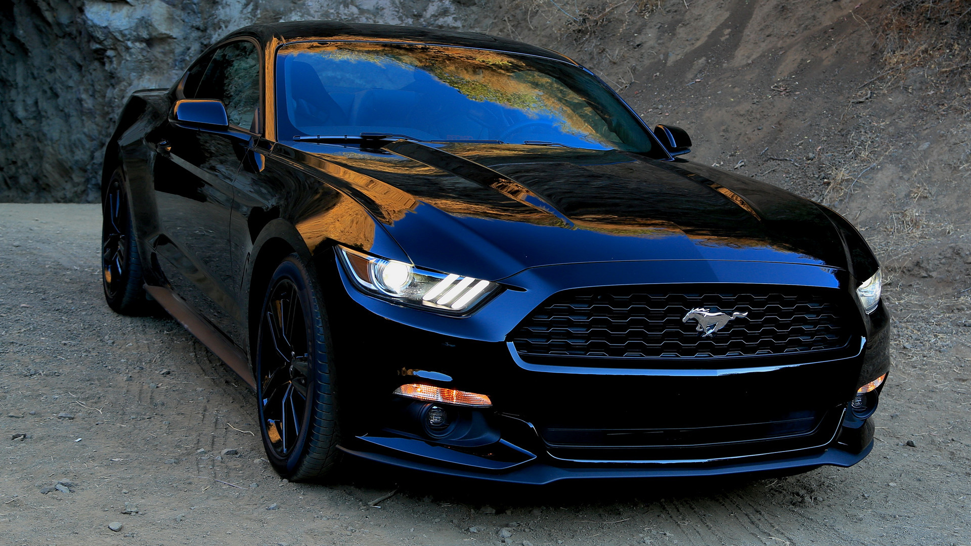 Ford Mustang: S550, The sixth-generation, 2015-2023, Includes fully independent rear suspension on all models. 1920x1080 Full HD Wallpaper.