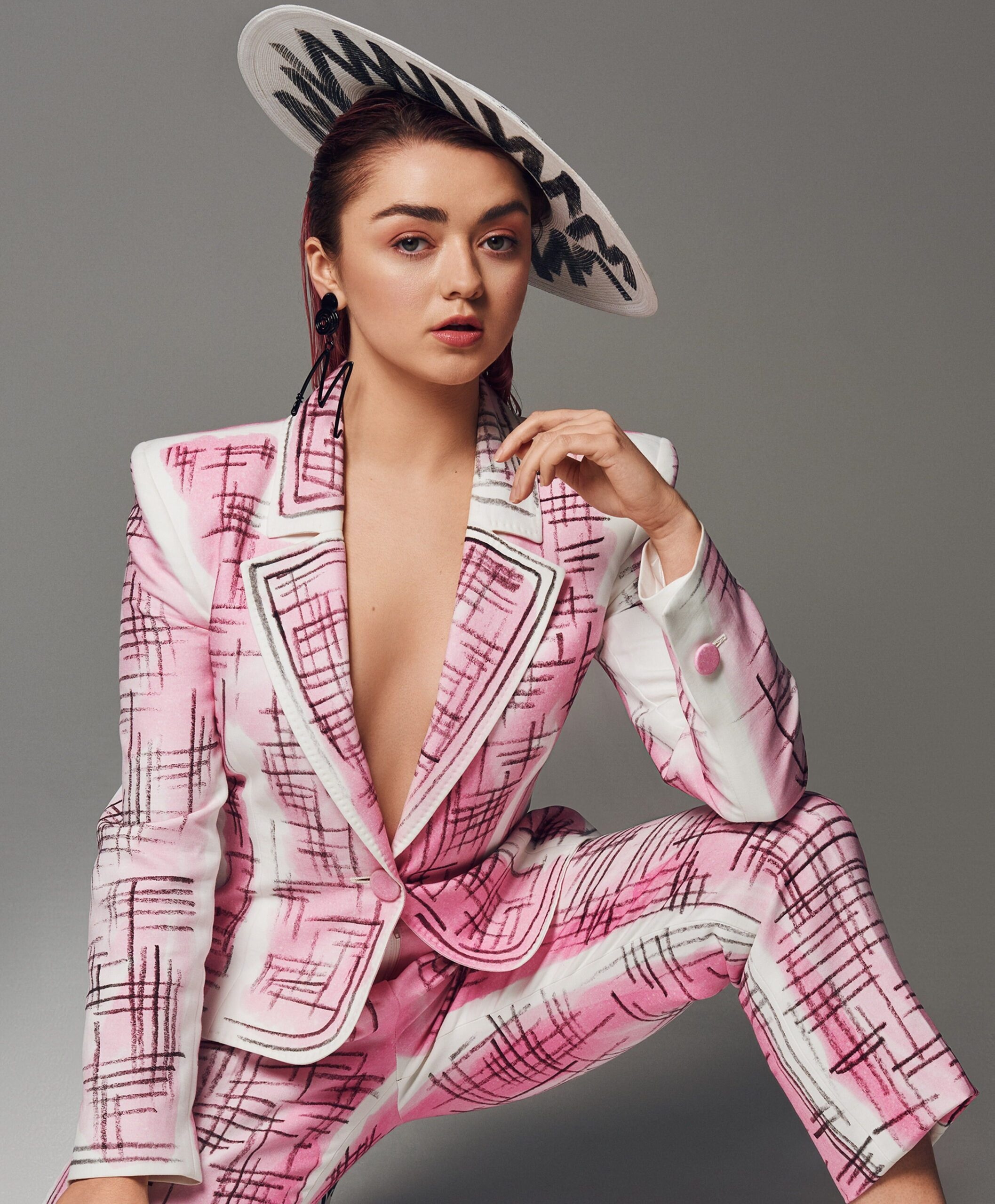 Maisie Williams net worth, Acting career, Height and age, Filmography highlights, 2120x2560 HD Phone