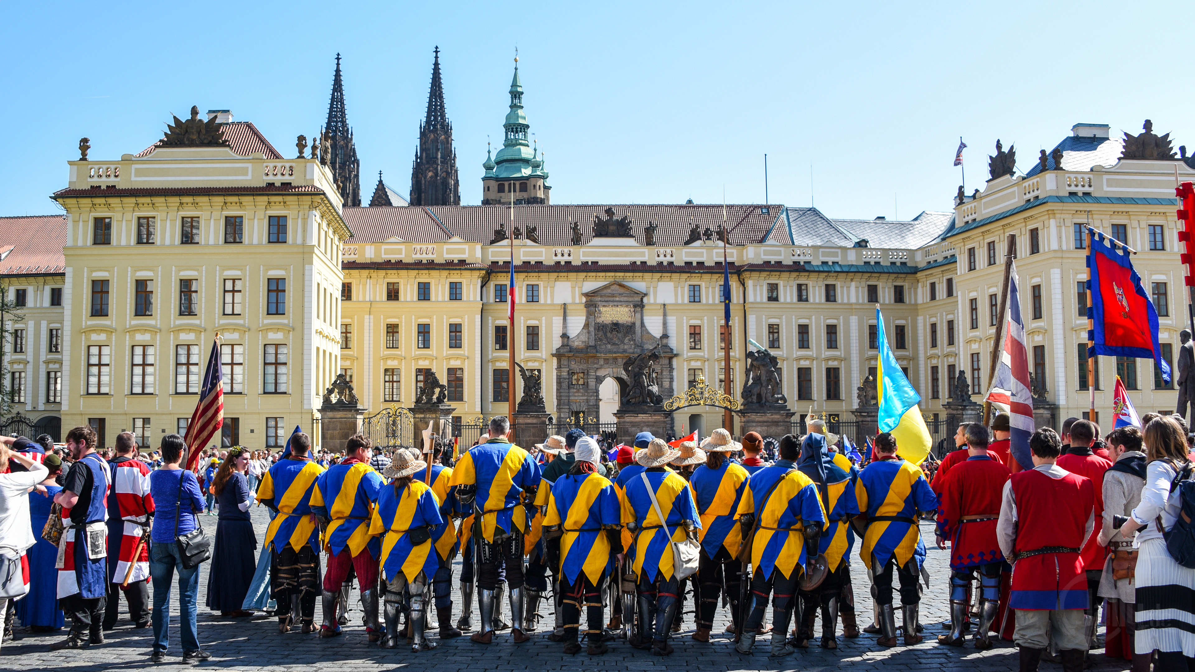 Prague Castle, People in costumes, Czech Republic, Beautiful location, 3840x2160 4K Desktop