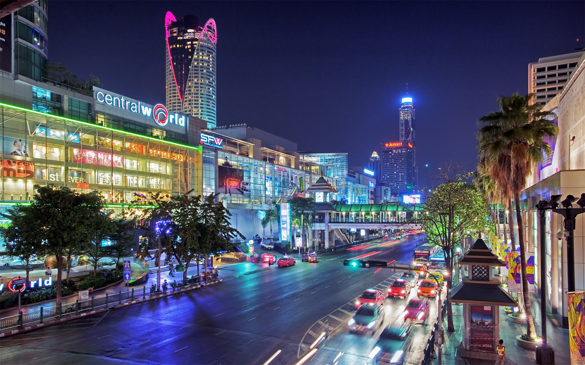 Bangkok: Central World Plaza, Neighborhood. 1920x1200 HD Wallpaper.