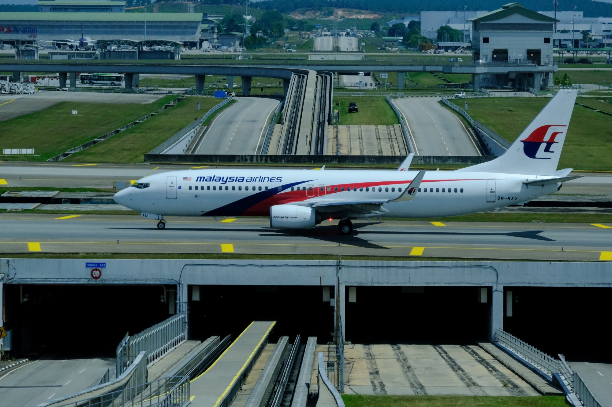 Malaysia Airlines, Travel demand, Bloomberg, 2000x1340 HD Desktop