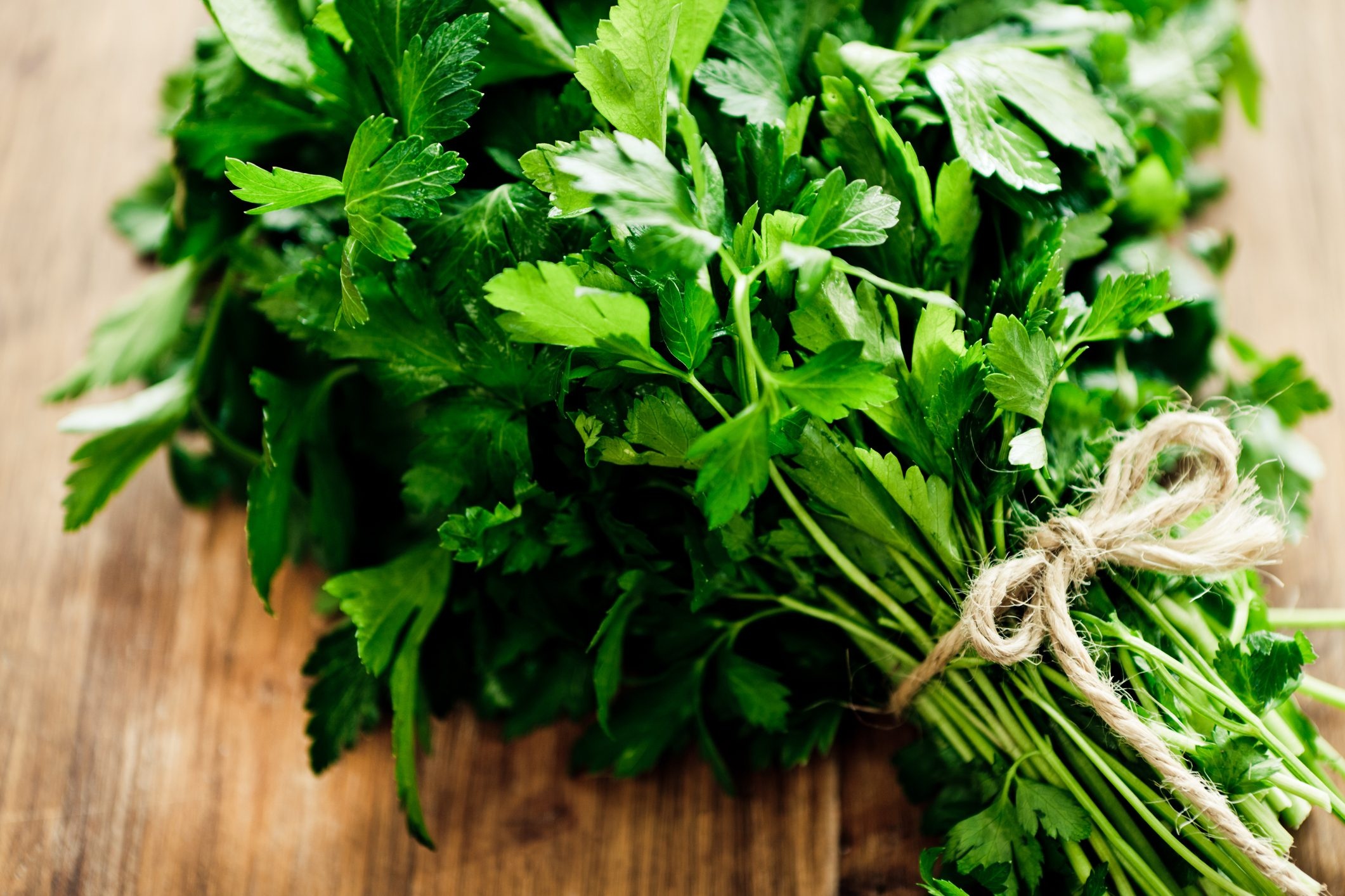 Parsley herb, Surprising food substitute, Flavorful alternative, Culinary hack, 2130x1420 HD Desktop