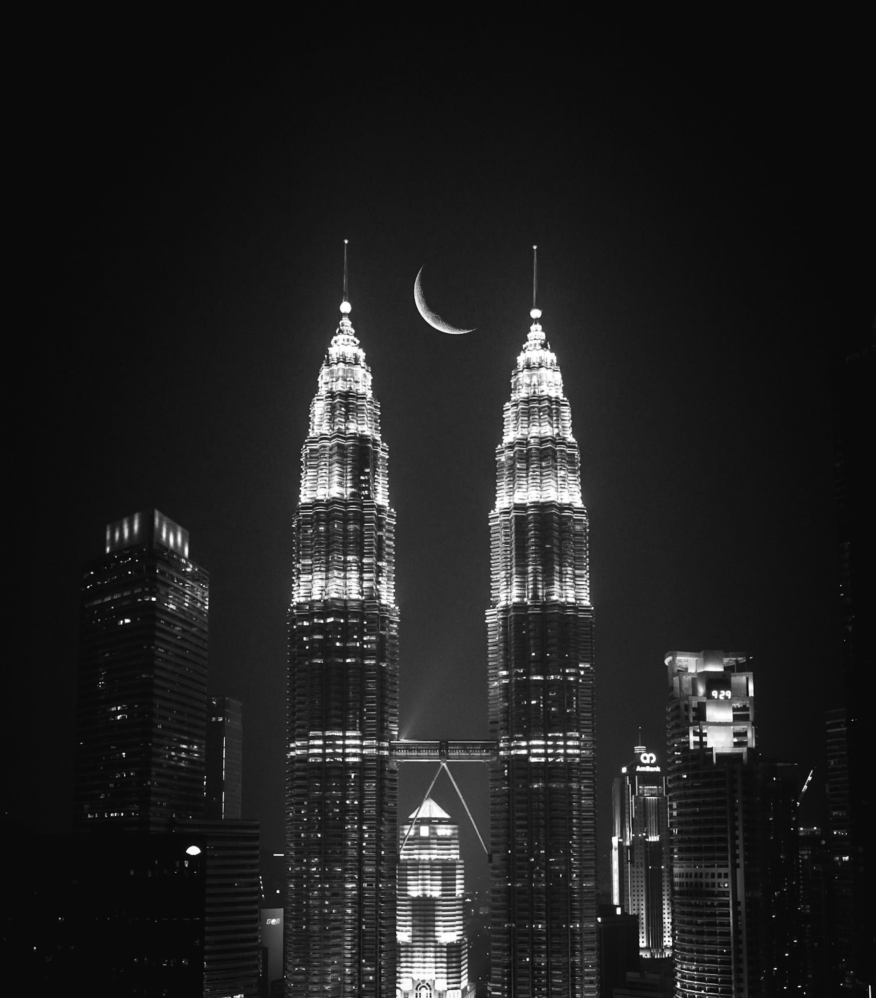 Kuala Lumpur, Petronas Towers, Night view, 1800x2050 HD Handy
