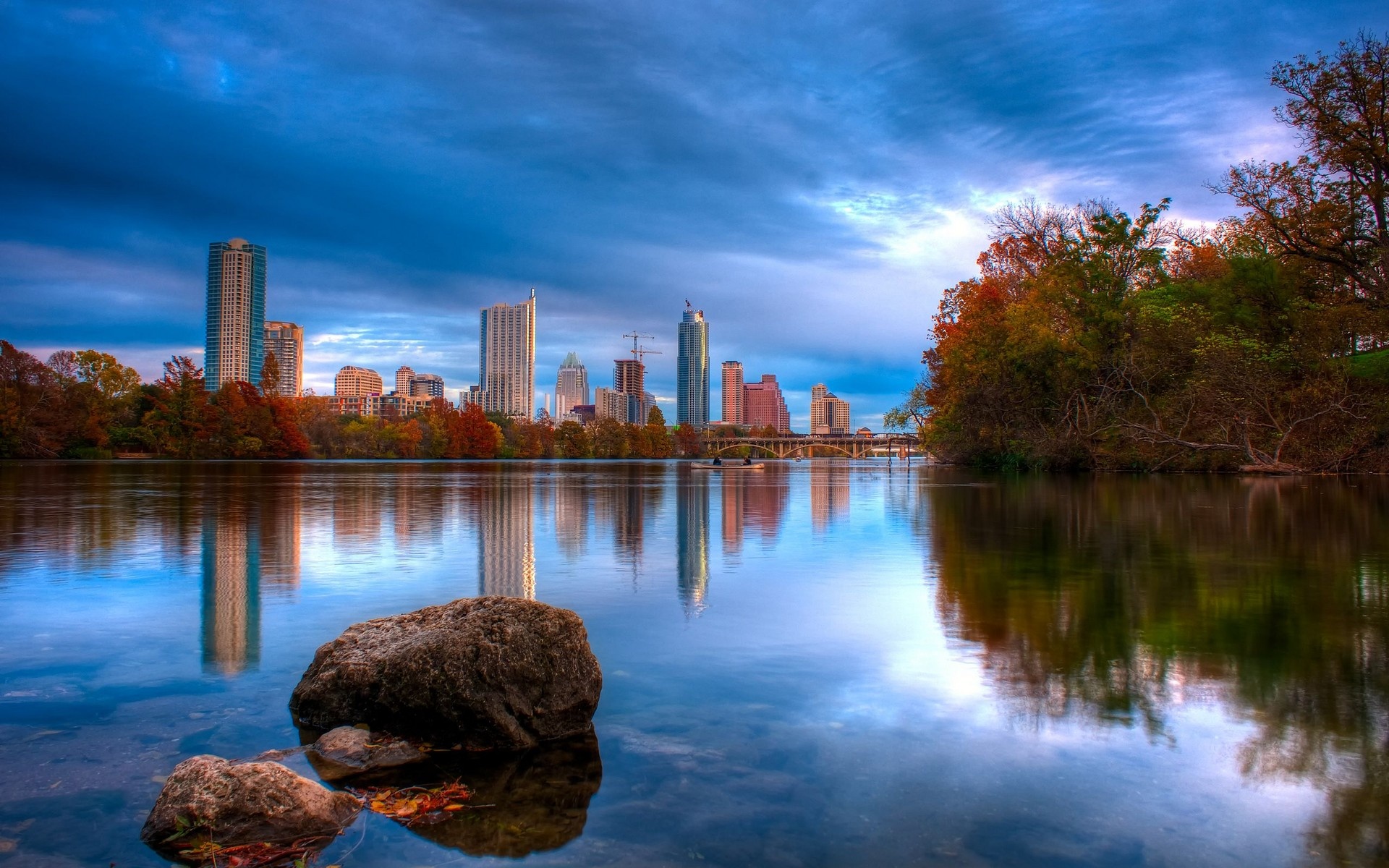 Austin: Has been known as the "City of the Violet Crown" since the late 19th century. 1920x1200 HD Background.