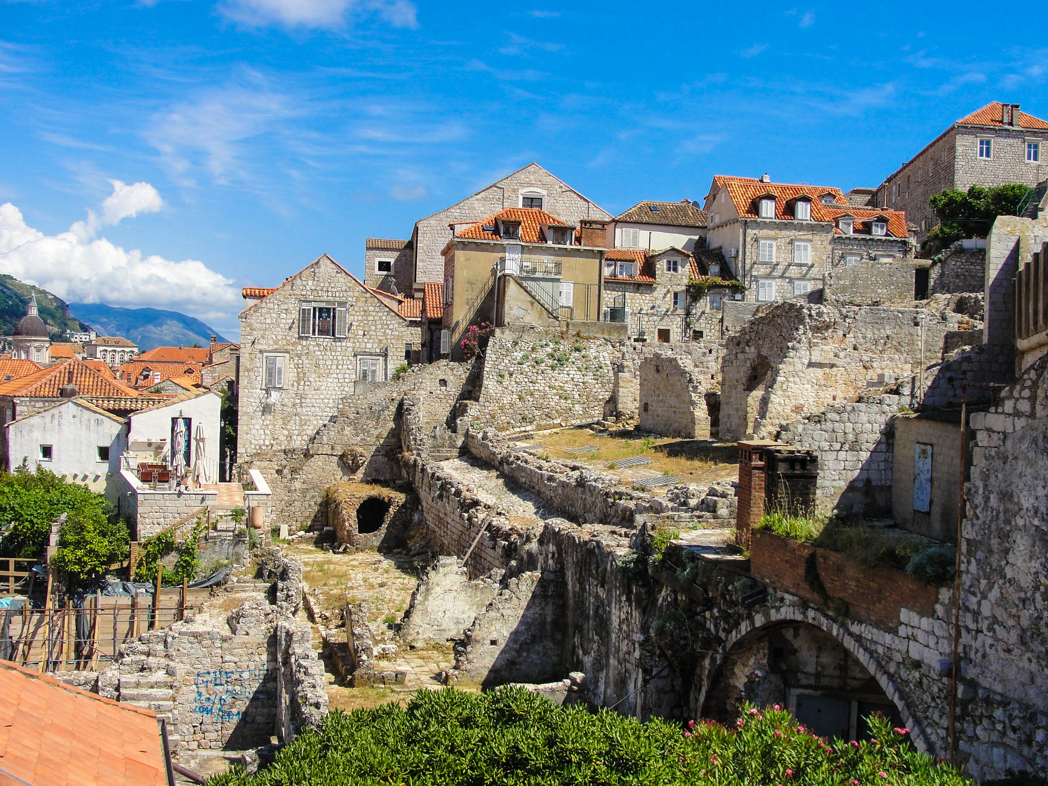 Ancient City Walls, Dubrovnik, Little brown wonder, 2050x1540 HD Desktop