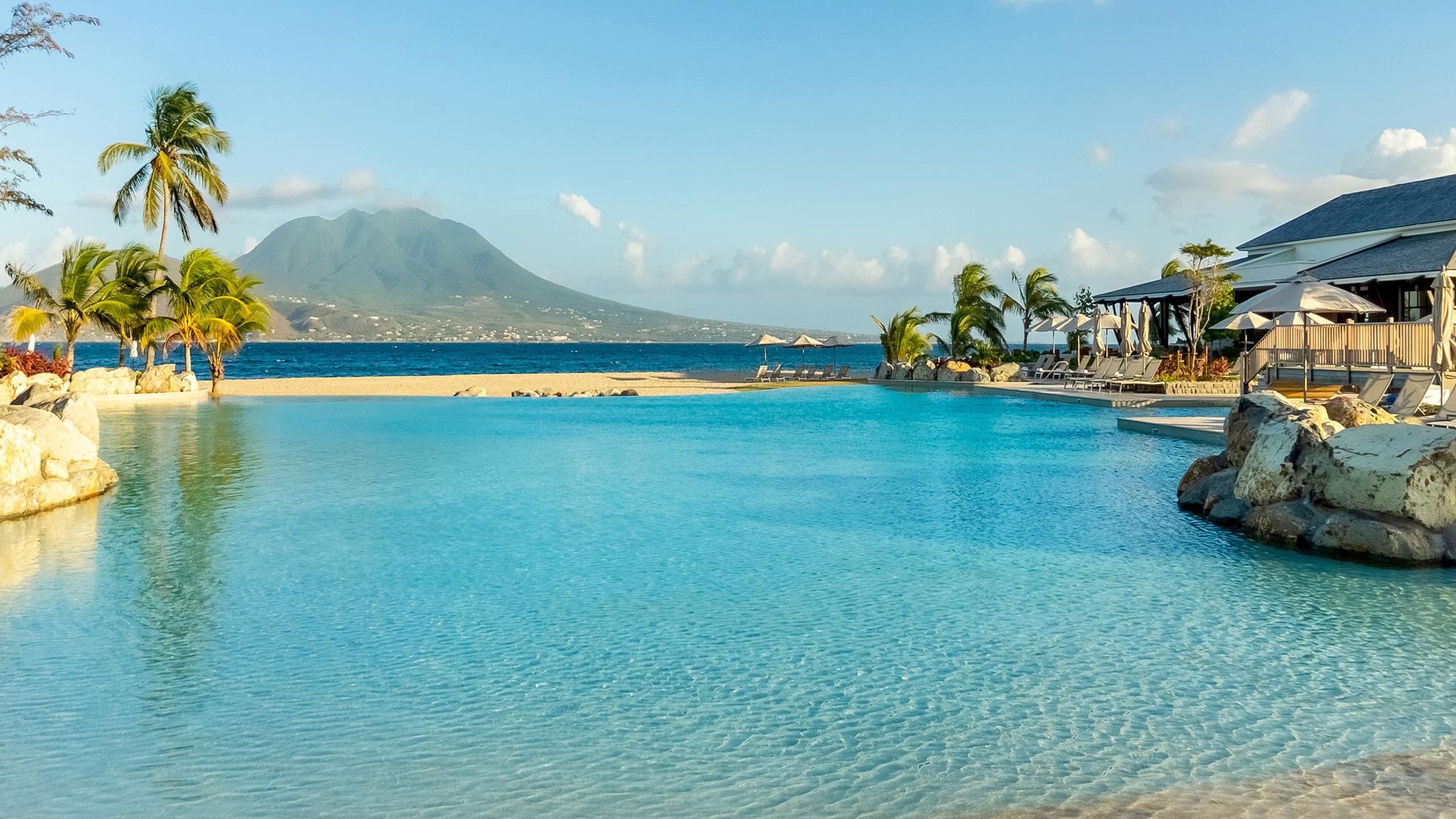 Saint Kitts and Nevis: Antigua and Barbuda is to the east and northeast of the country. 2560x1440 HD Wallpaper.