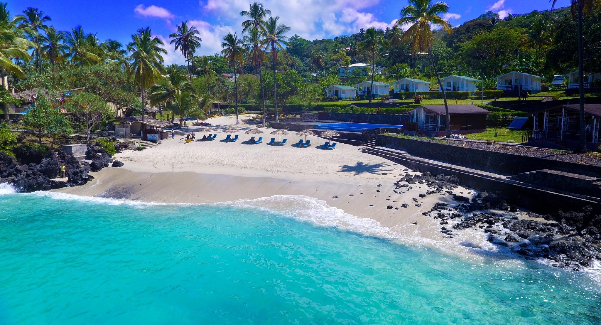 Moroni, Comoros hotels, Accommodation options, Travel comfort, 2050x1110 HD Desktop