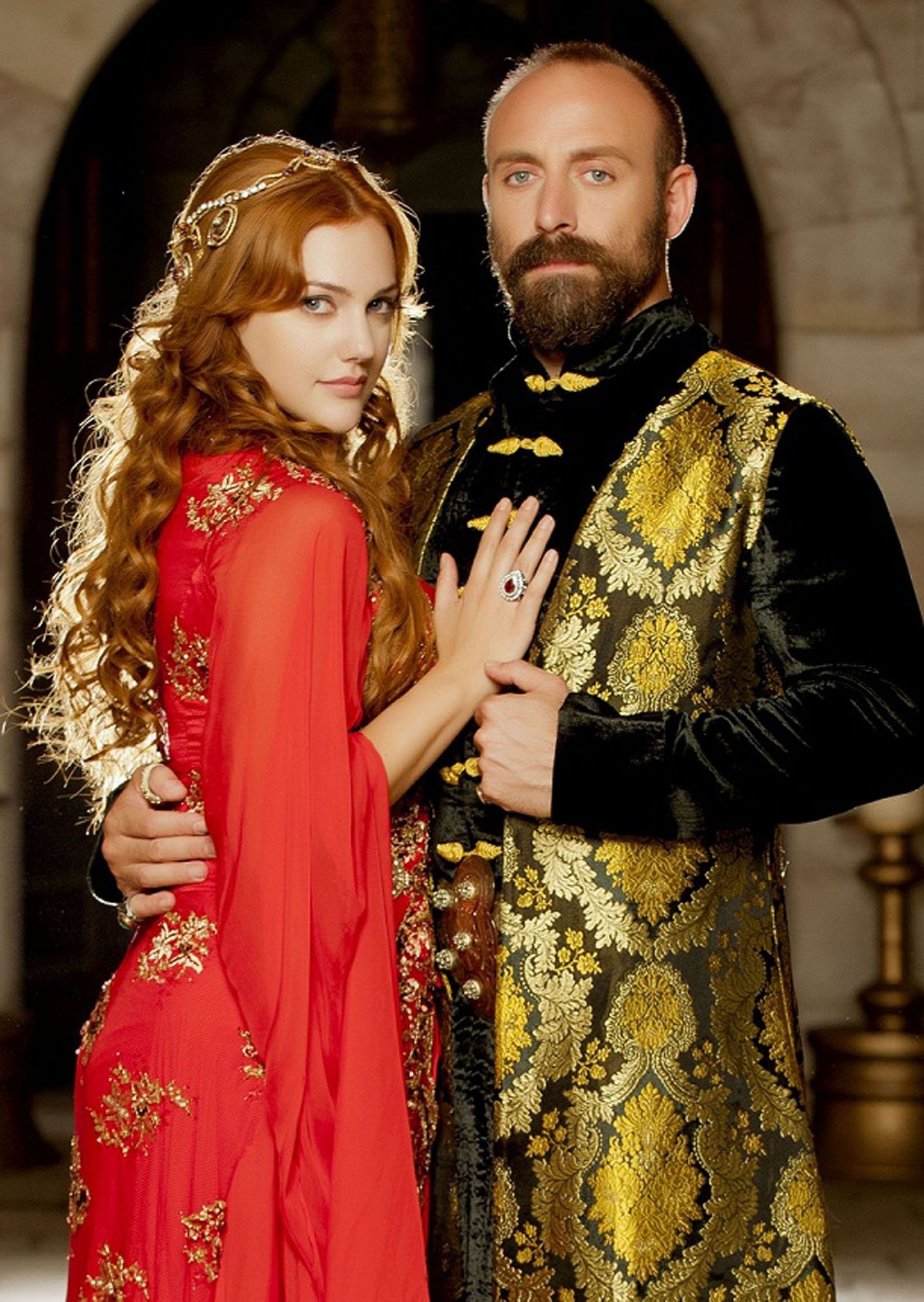 Halit Ergenc, Turkish series star, 16th century setting, Muhtesem Yuzyil drama, 1440x2030 HD Phone