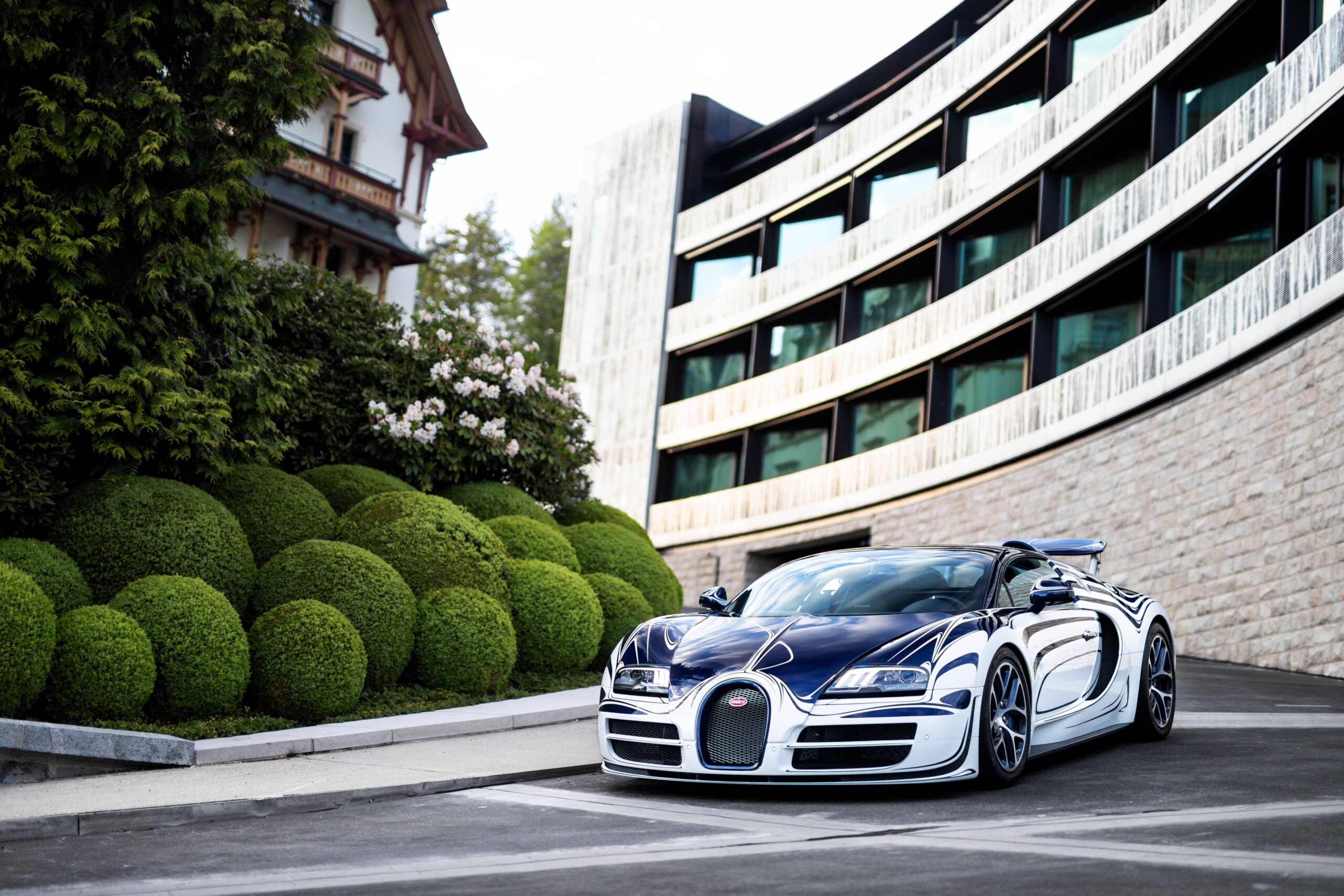 Bugatti Veyron, Exotic supercar, Luxury automobile, Speed demon, 2560x1710 HD Desktop