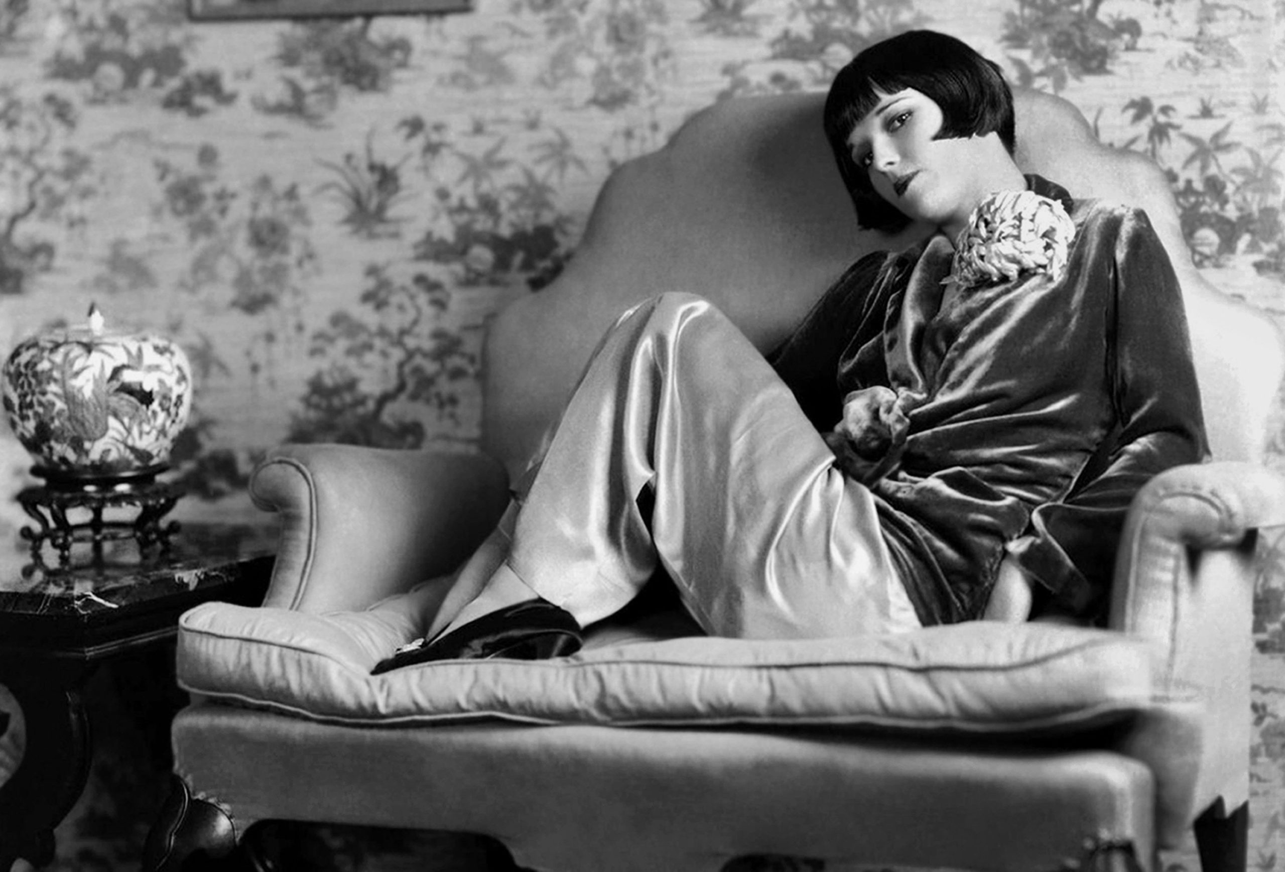 Louise Brooks, Tragic facts, Hollywood's lost starlet, Movie expert, 2560x1740 HD Desktop