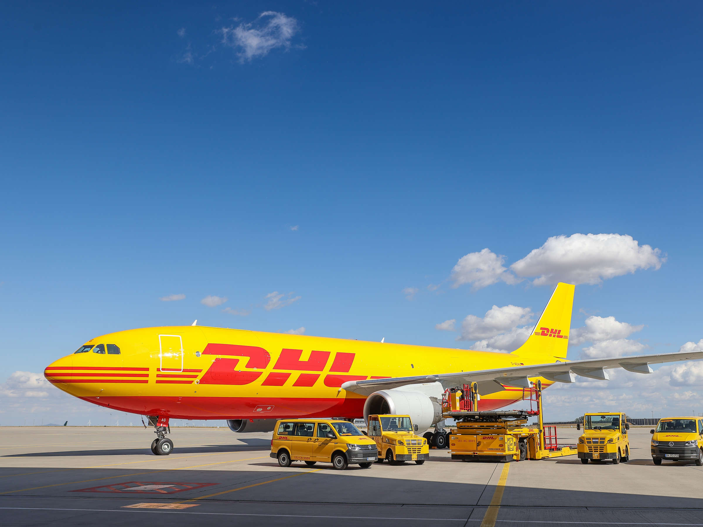 DHL: One of the global leaders in the General Air Freight Market, Airlines. 2400x1800 HD Wallpaper.