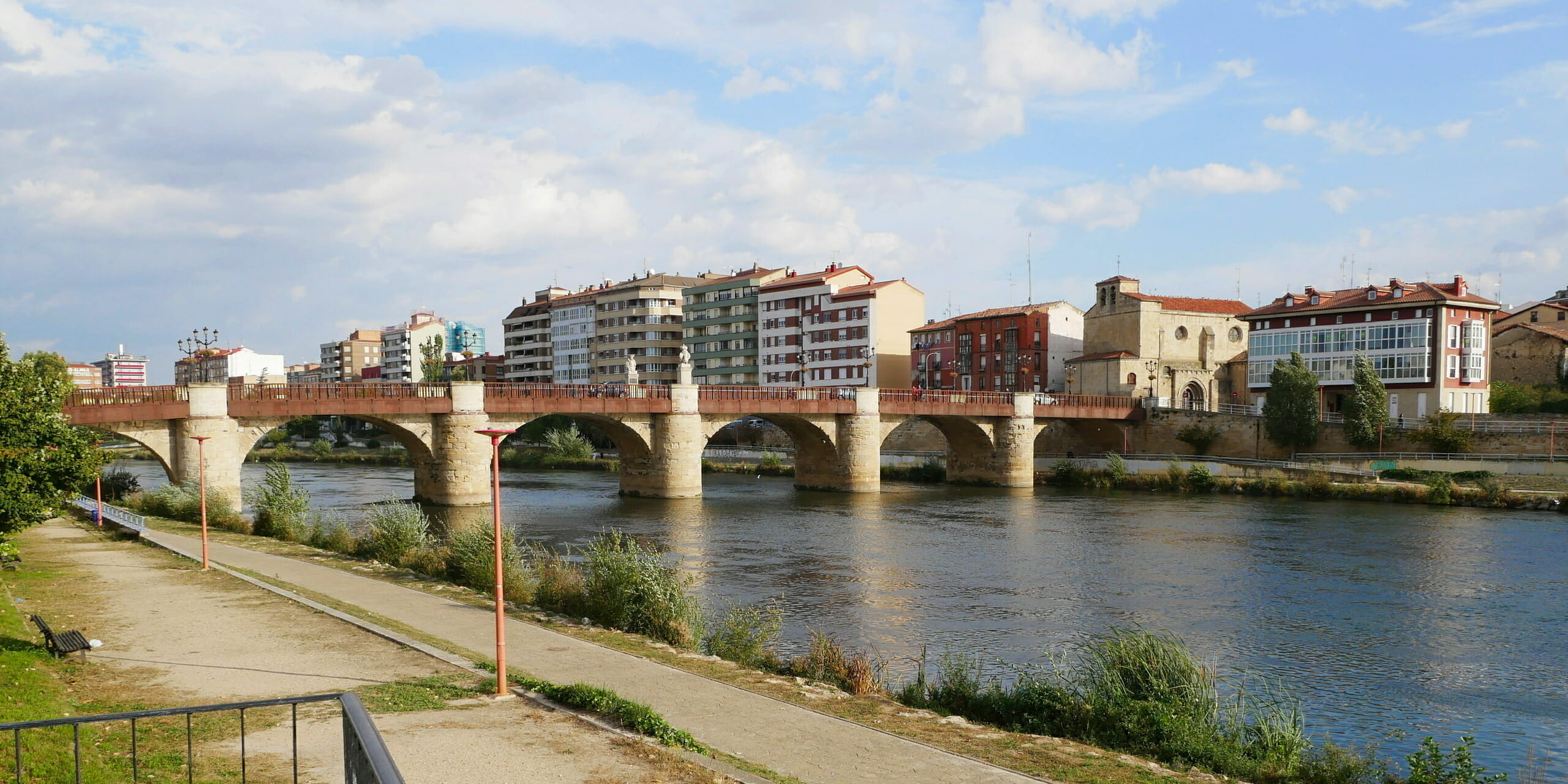 The Ebro River, Spanish getaway, Miranda de Ebro attractions, Memorable vacation, 2560x1280 Dual Screen Desktop