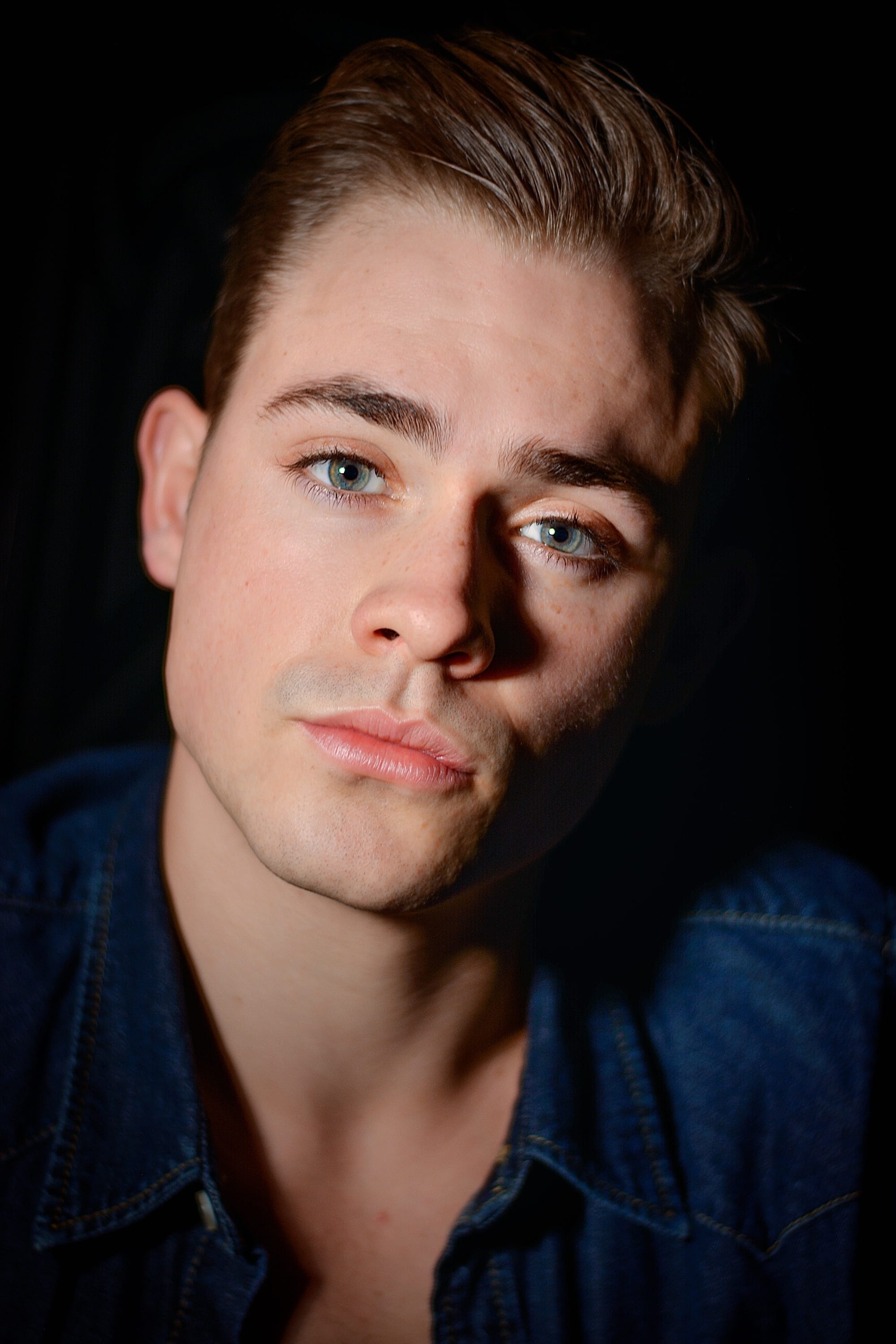 Dacre Montgomery, TV shows actor, Profile images, The Movie Database, 2000x3000 HD Handy