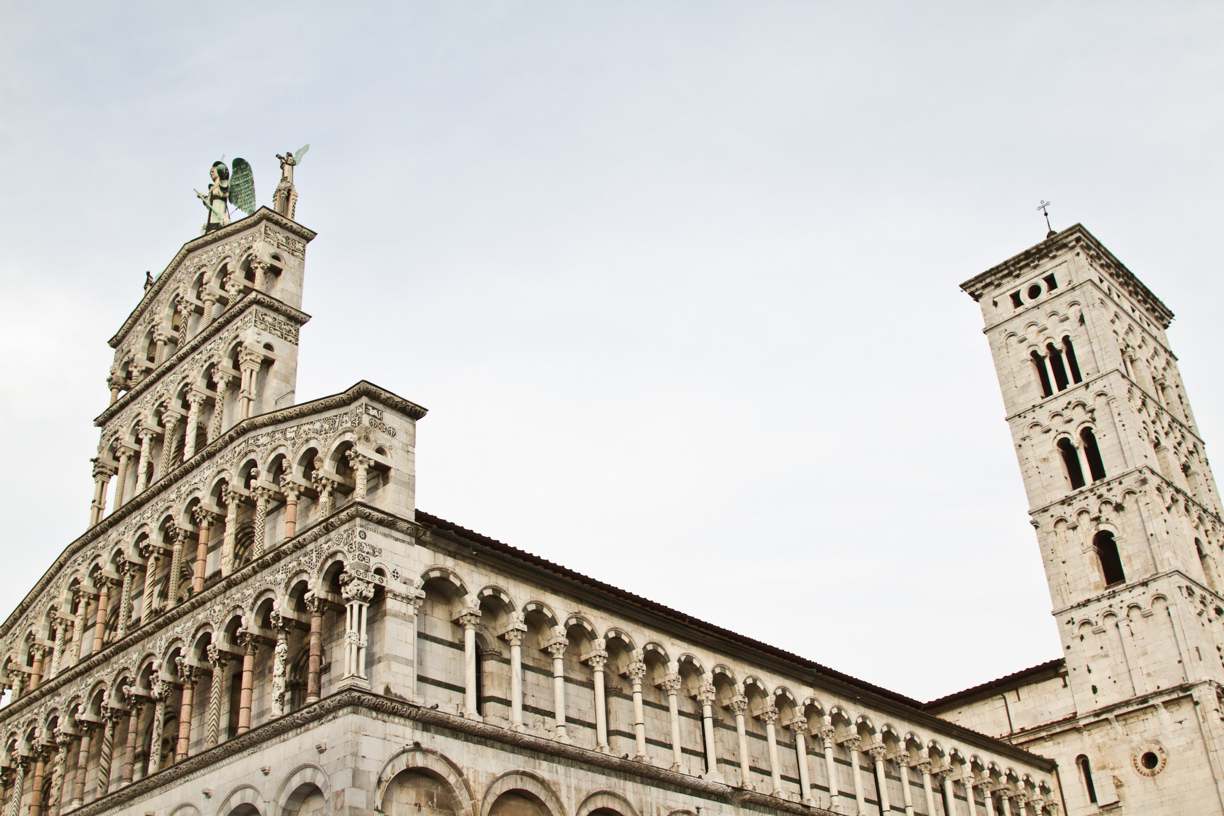 Italian church, Lucca architecture, Spiritual sanctuaries, Religious heritage, 2400x1600 HD Desktop