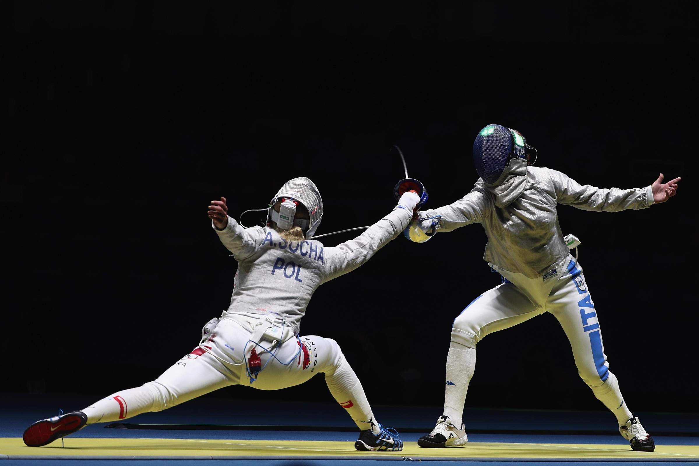 Fencing: Aleksandra Socha vs. Loreta Gulotta, The 2016 Rio Summer Olympic Games. 2400x1600 HD Wallpaper.