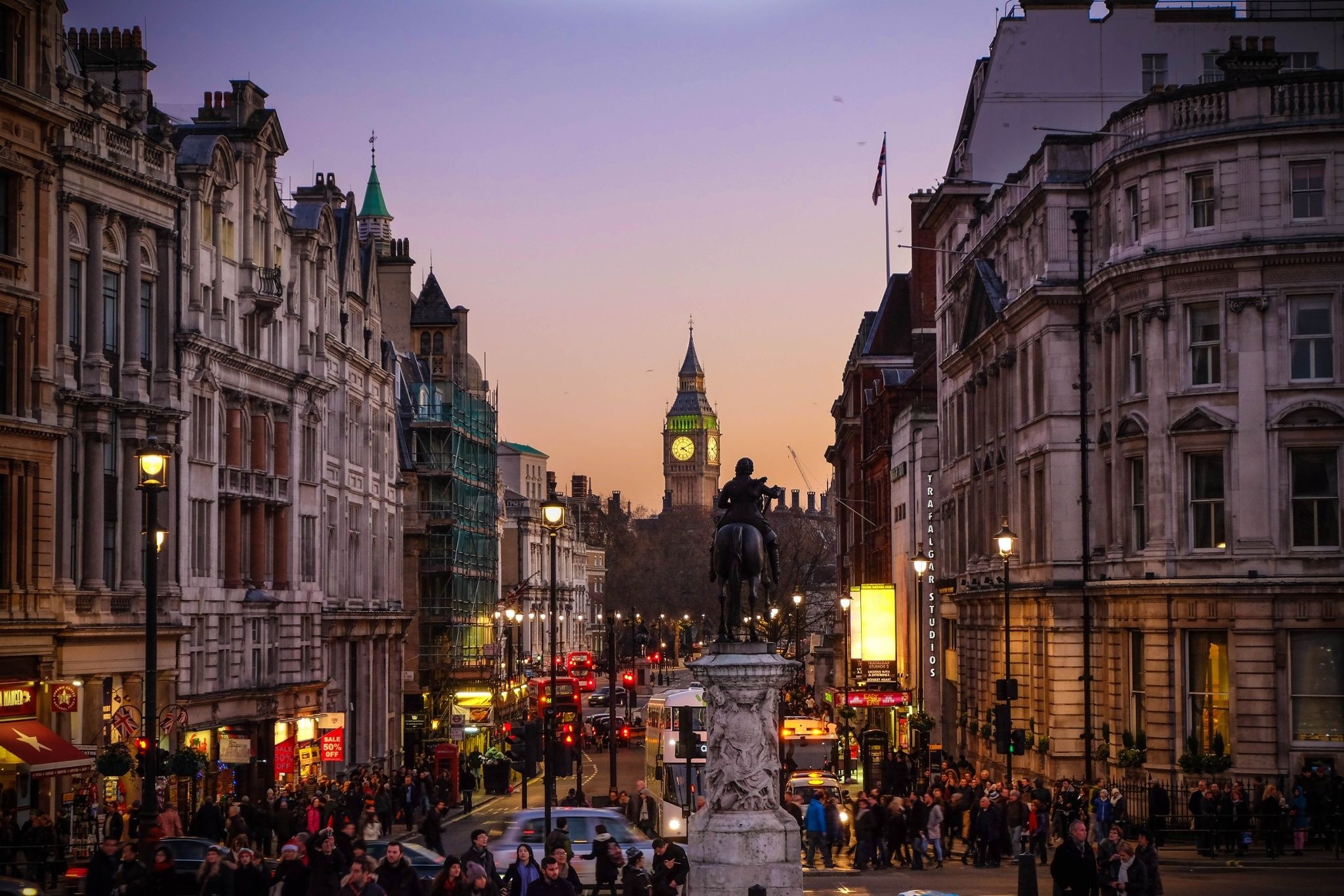 Trafalgar Square, Festive spirit, Christmas in London, Magical atmosphere, 2050x1370 HD Desktop