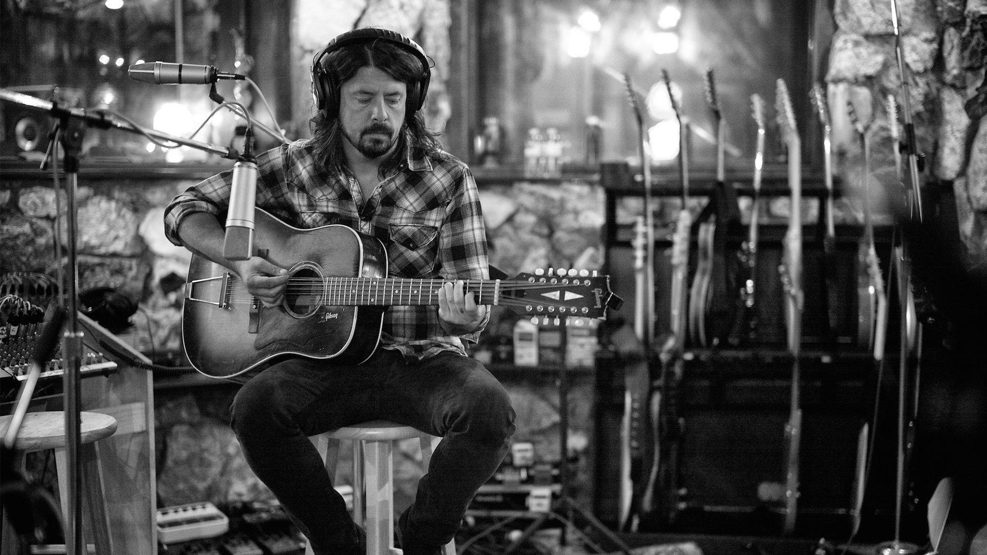 Dave Grohl, Wallpaper posted by John Anderson, Artistic expressions, Musical passion, 1920x1080 Full HD Desktop