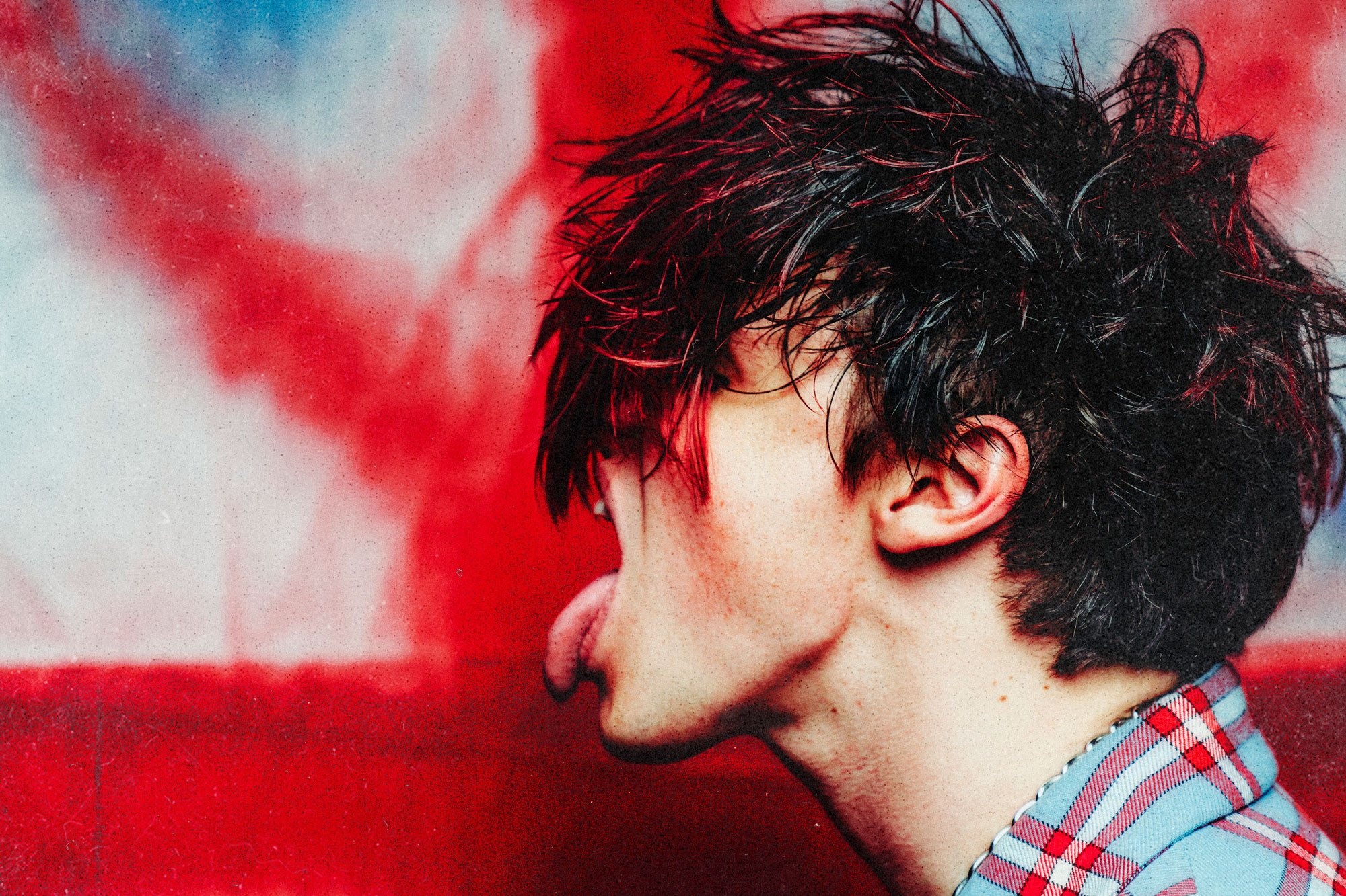 Yungblud Music, Rebellion of the young, Alternative icon, Fresh music perspective, 2000x1340 HD Desktop