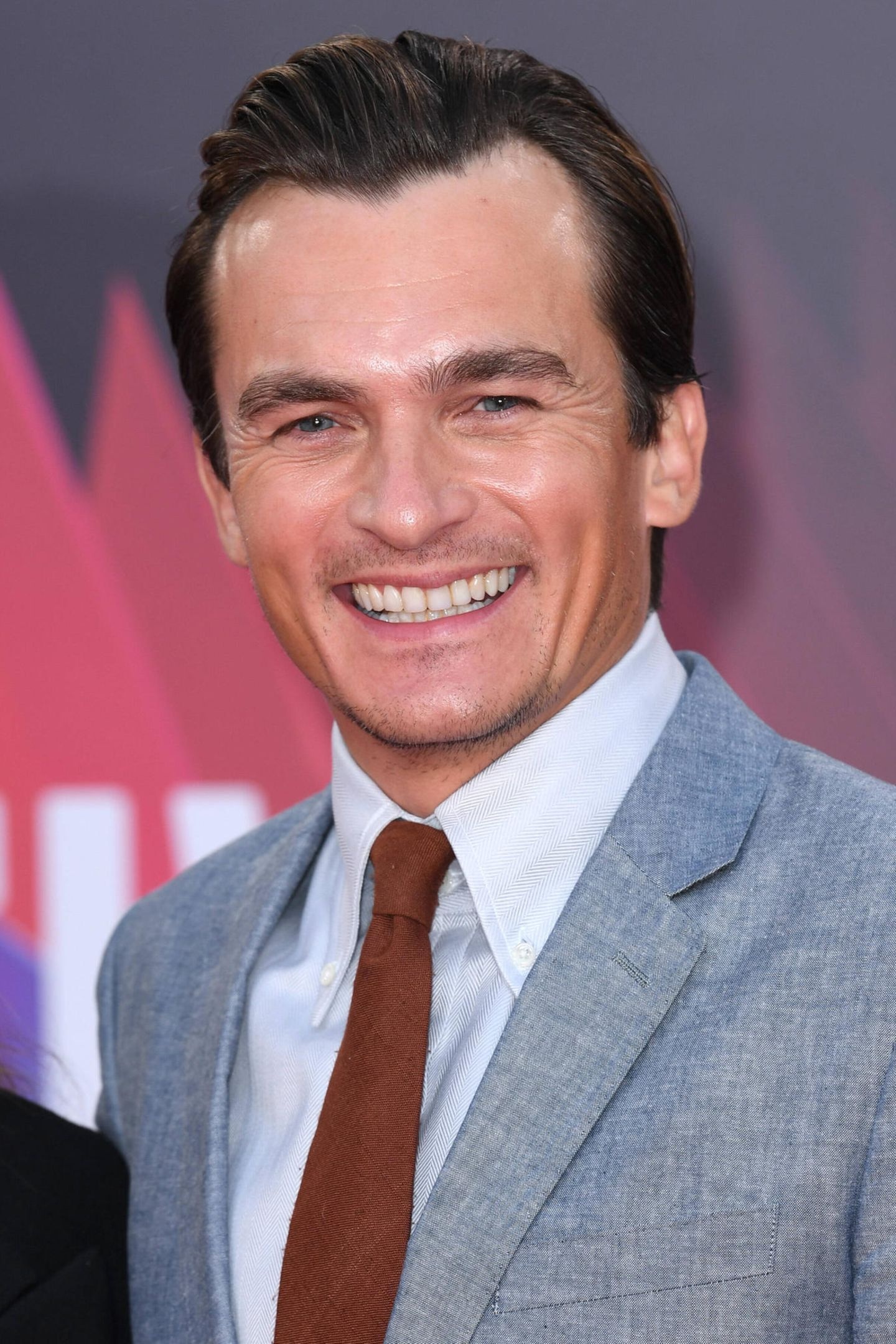 Rupert Friend, Star portrait, News and images, Acting talent, 1440x2160 HD Phone