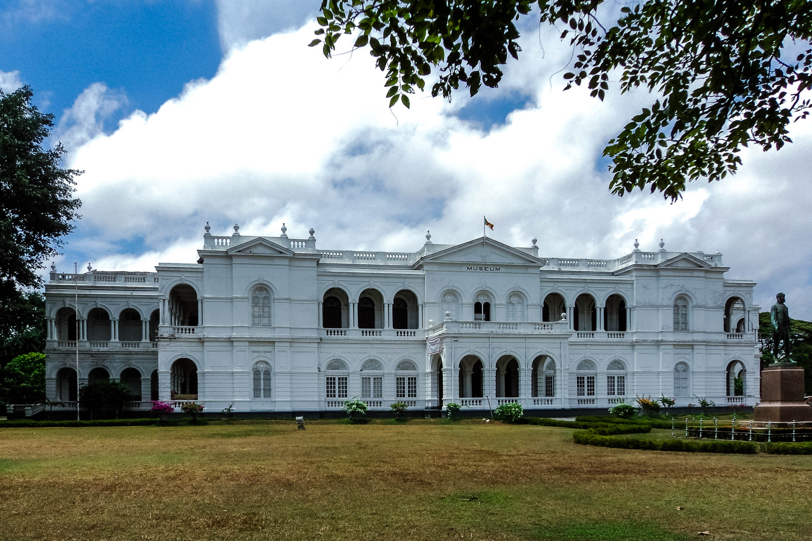 Colombo, National museum, Sri Lanka, Frank's Travelbox, 2600x1740 HD Desktop
