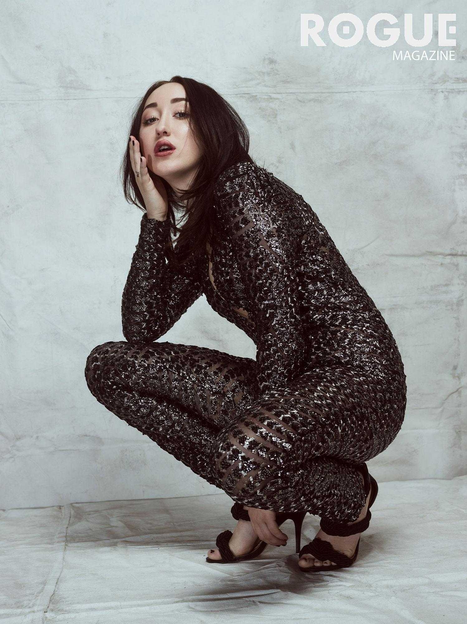 Noah Cyrus, Hot pictures, Sexiest woman, The Viraler, 1500x2000 HD Phone