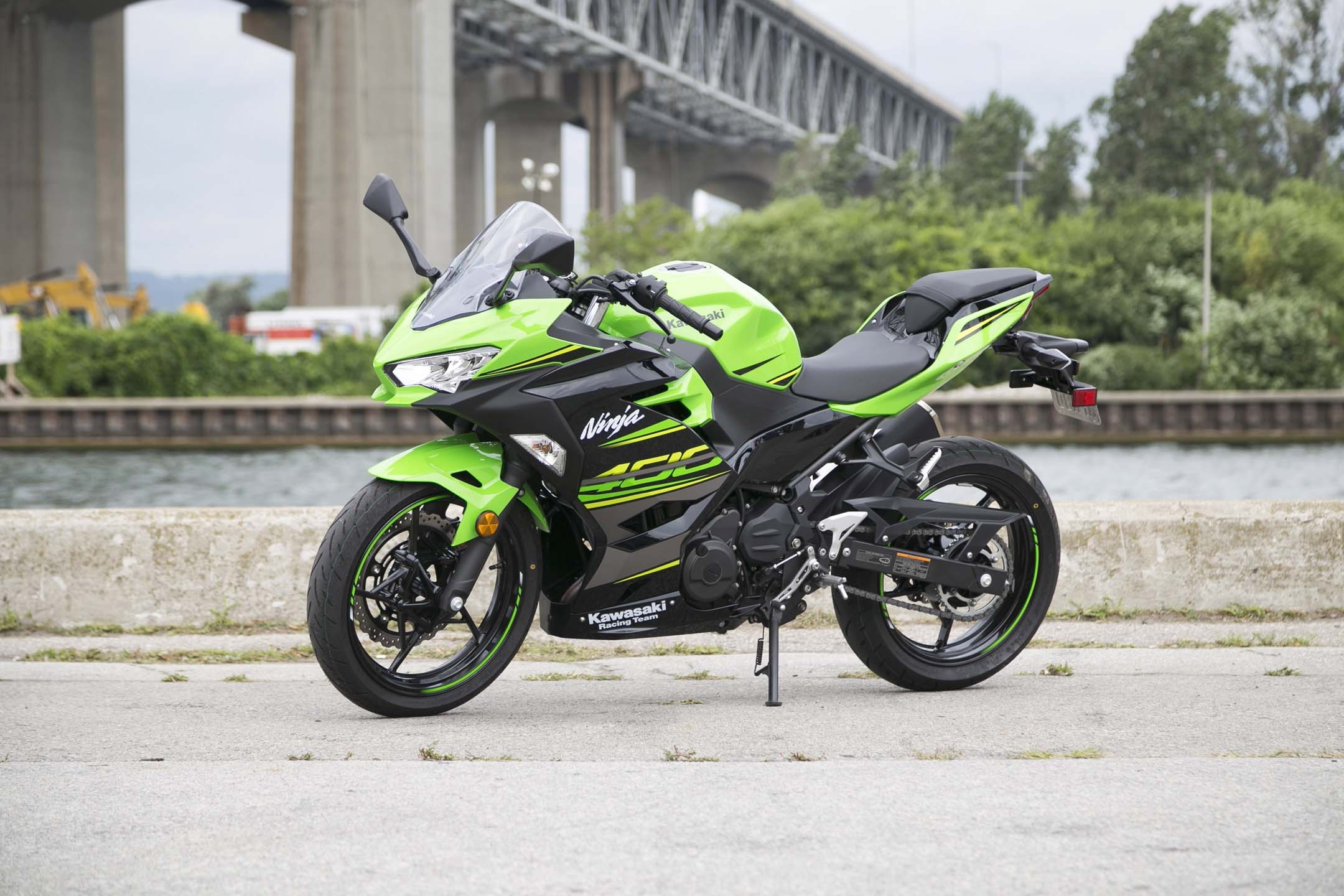 Kawasaki Ninja 400, Test ride review, Thrilling performance, Two-wheeled excitement, 2160x1440 HD Desktop