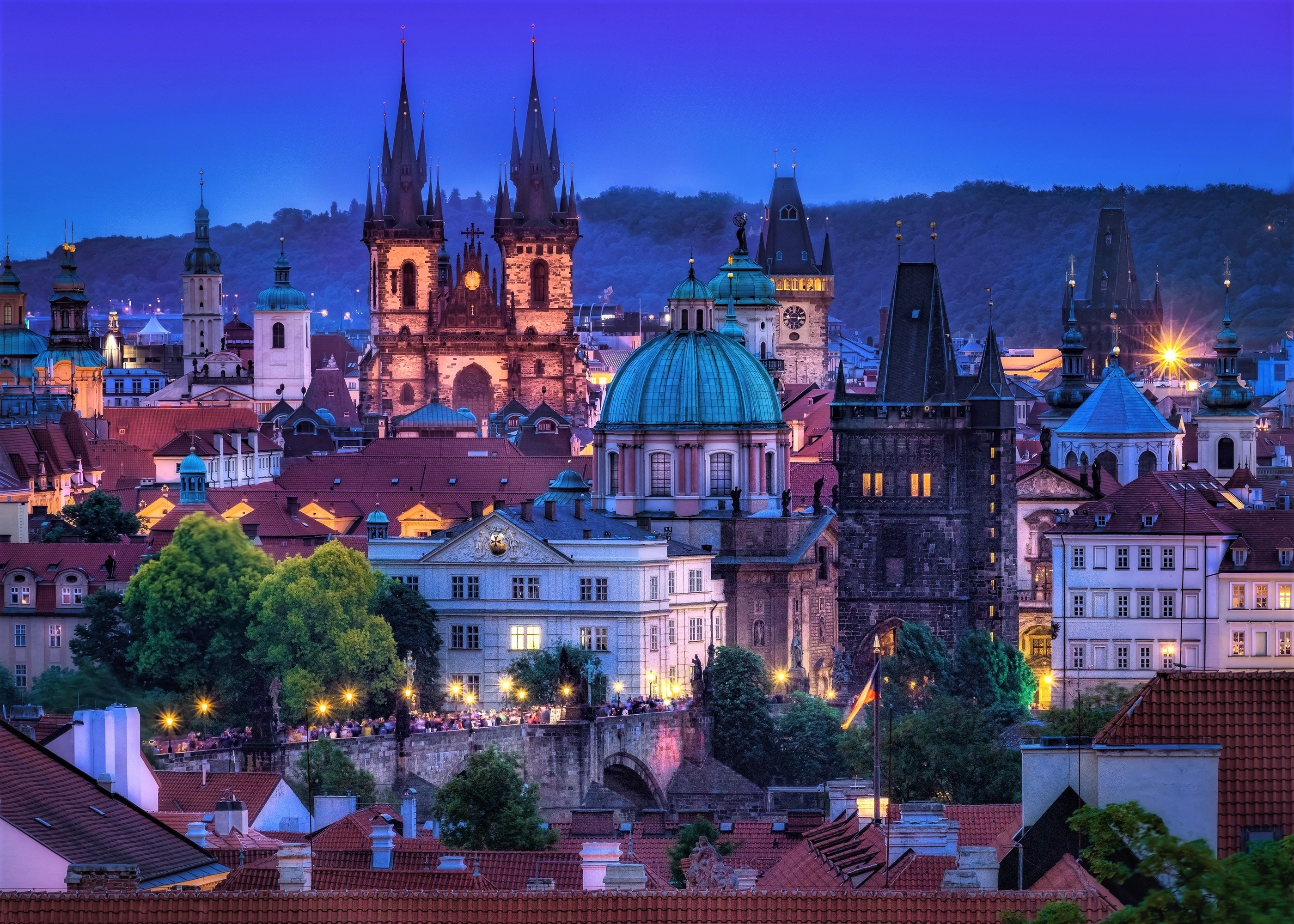 Prague: Was one of Europe’s leading cultural and trade centers by the 14th century. 2800x2000 HD Background.