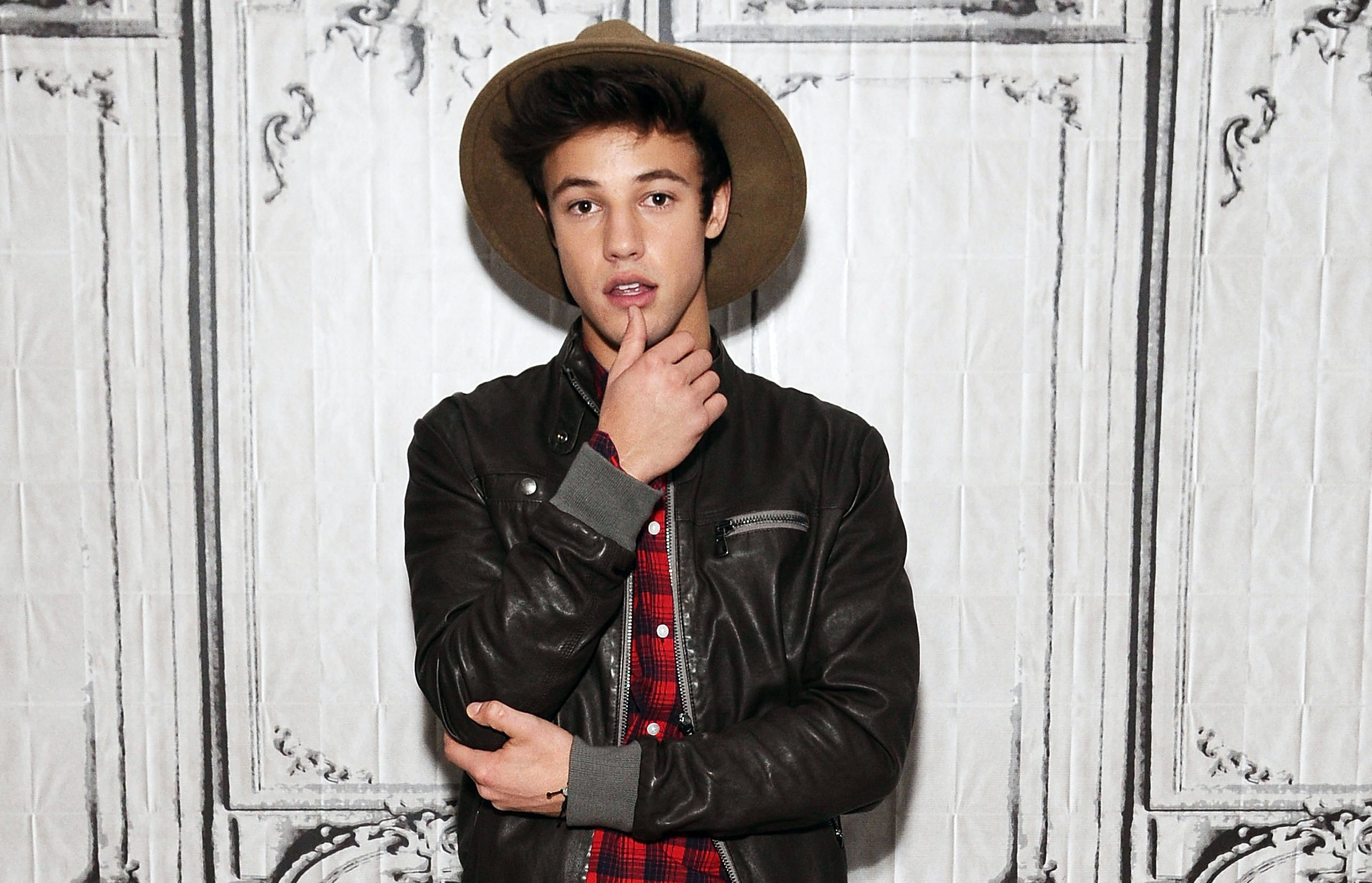 Cameron Dallas: Starred on his Netflix reality show Chasing Cameron in 2016. 2570x1660 HD Background.