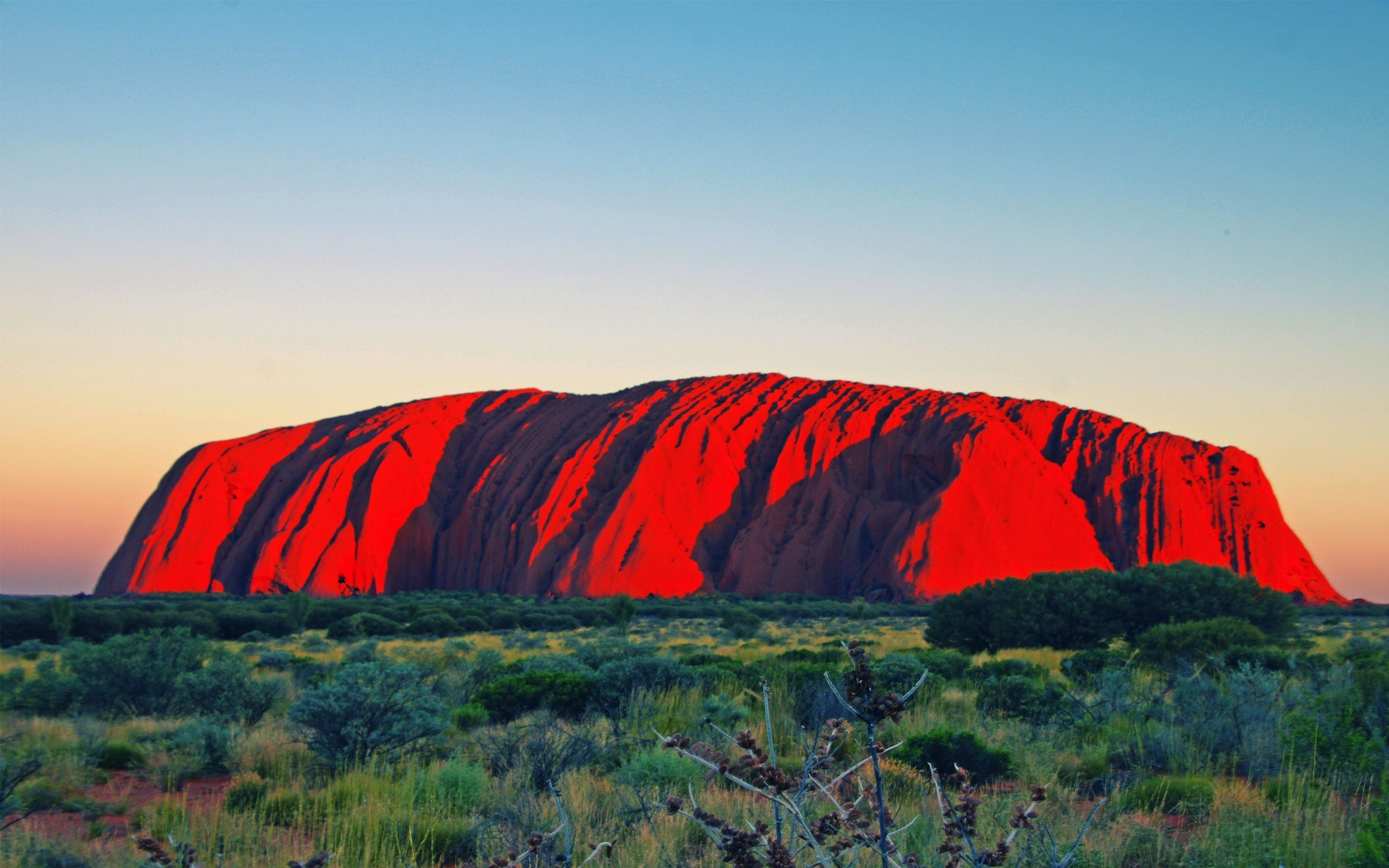 Uluru wallpaper pictures, Captivating images, Desert enchantment, 2560x1600 HD Desktop