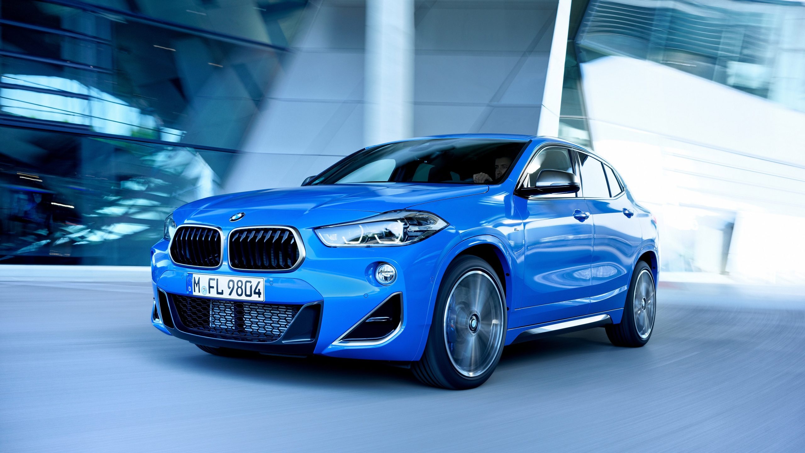 BMW X2, Powerful performance, Sleek design, Sporty aesthetics, 2560x1440 HD Desktop