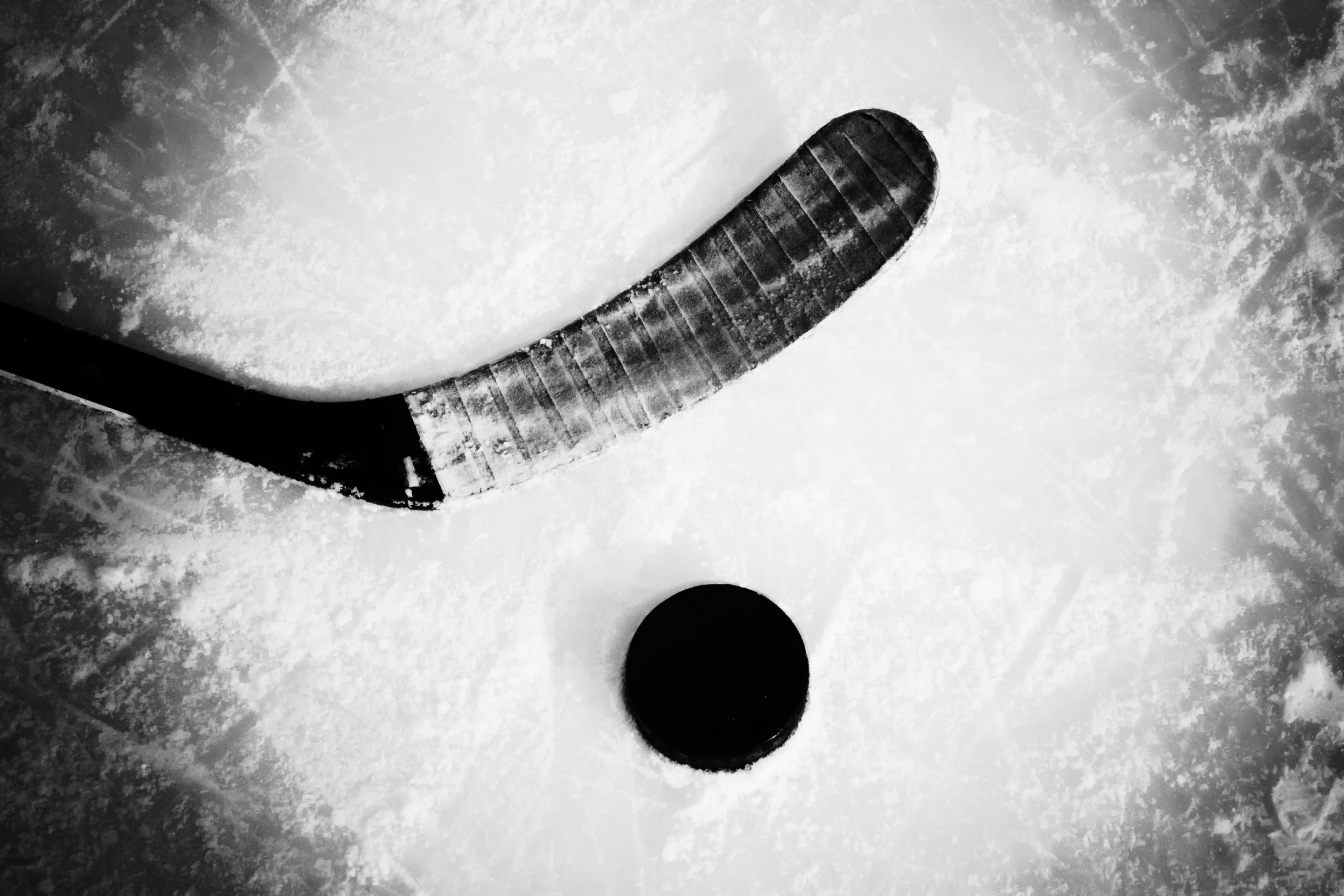 Ice hockey HD wallpapers, Frozen arena atmosphere, Powerful shots on goal, Skillful players, 2450x1640 HD Desktop