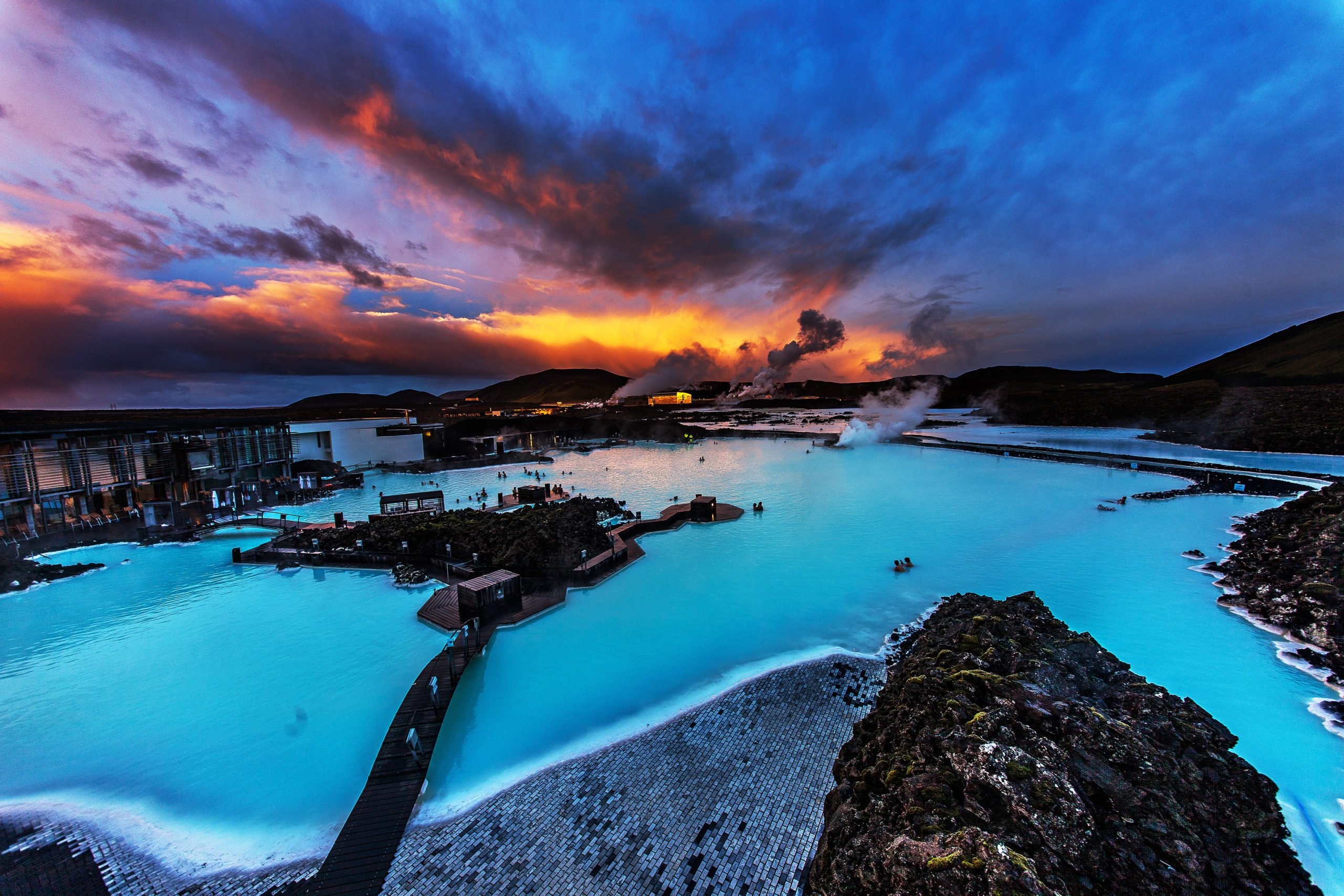 Blue Lagoon, Northern lights, Relax in luxury, Iceland's bliss, 2560x1710 HD Desktop