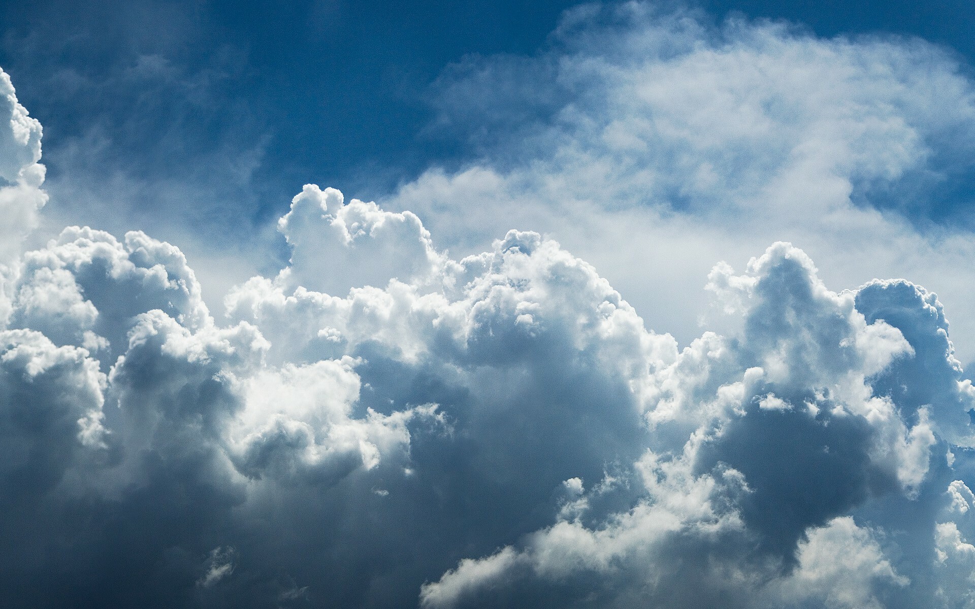 Clouds: Cumulonimbus is a heavy, towering, cumulonimbiform mass of free-convective cloud. 1920x1200 HD Background.
