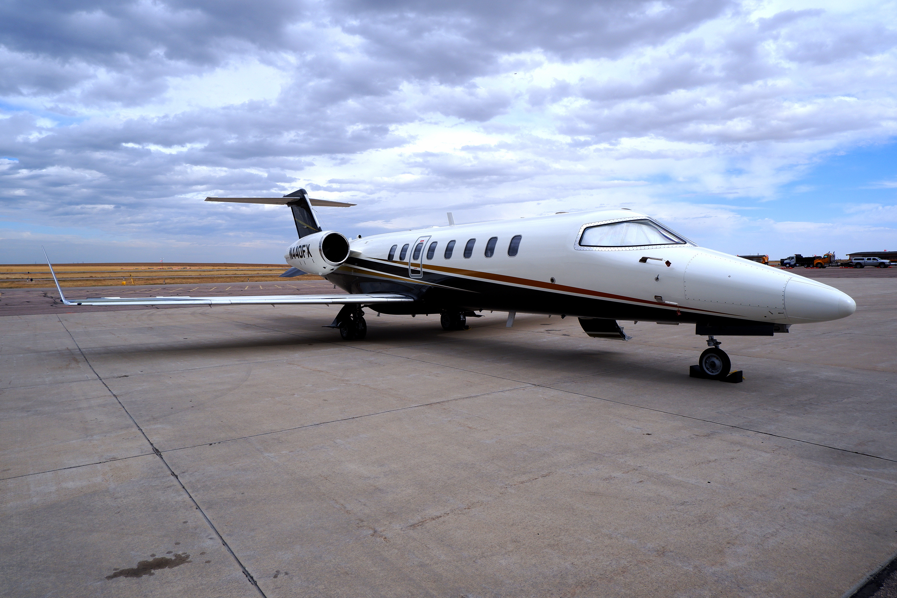 LearJet 45, Free image downloads, Private jet photography, Luxury aviation, 3000x2000 HD Desktop