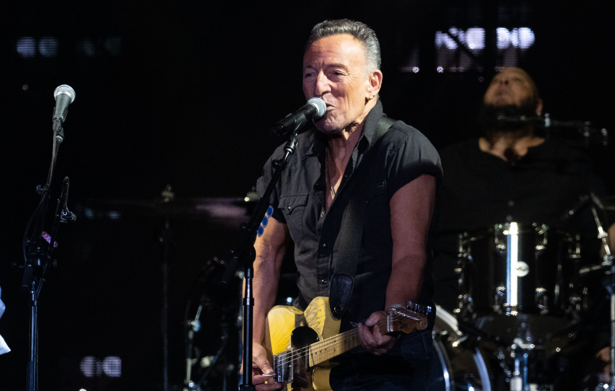 Bruce Springsteen, Ticket price criticism, Manager's response, Fair value discussion, 2000x1270 HD Desktop