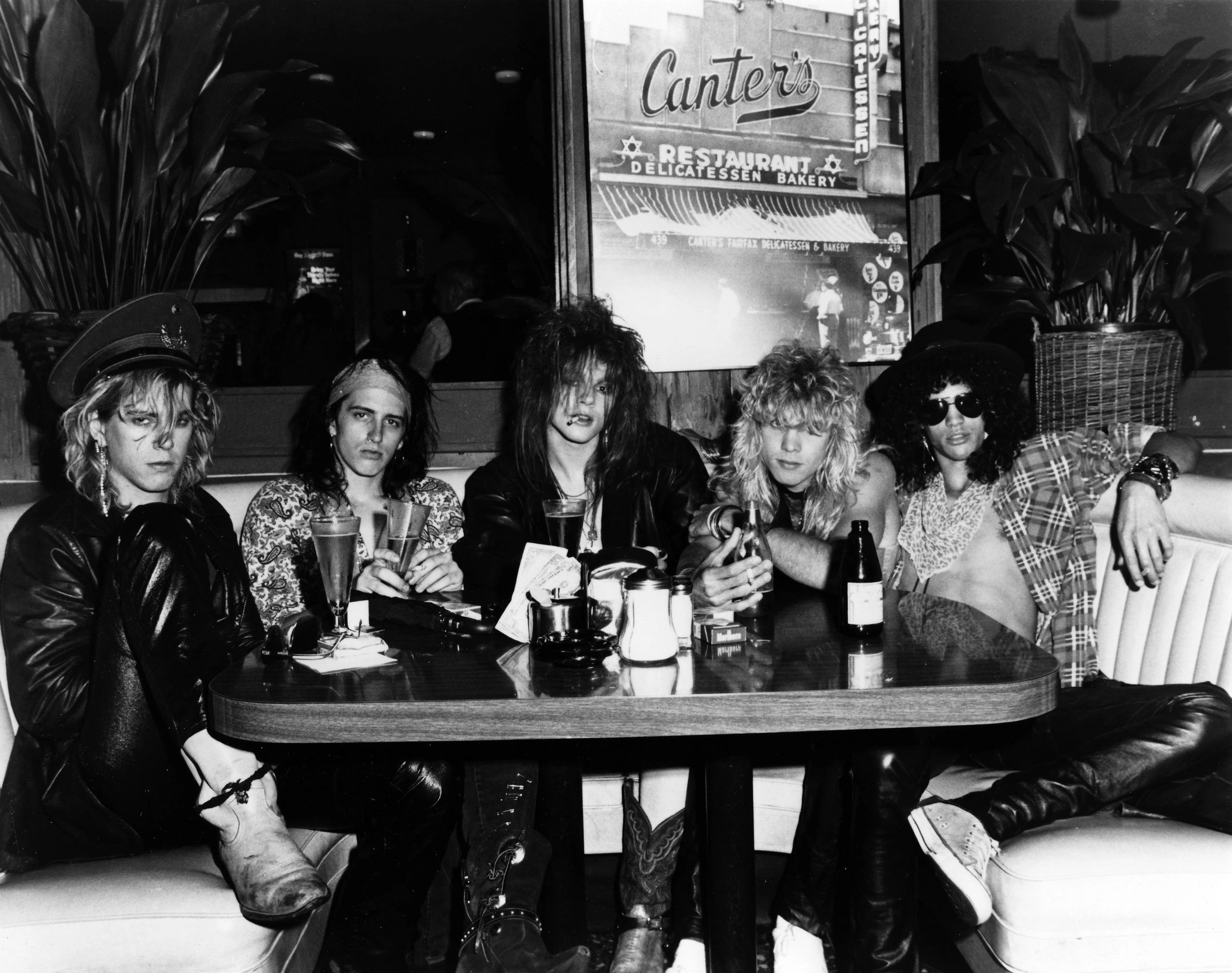 Guns N' Roses reunion, Early band photos, Action shots, Music rock band, 2560x2030 HD Desktop