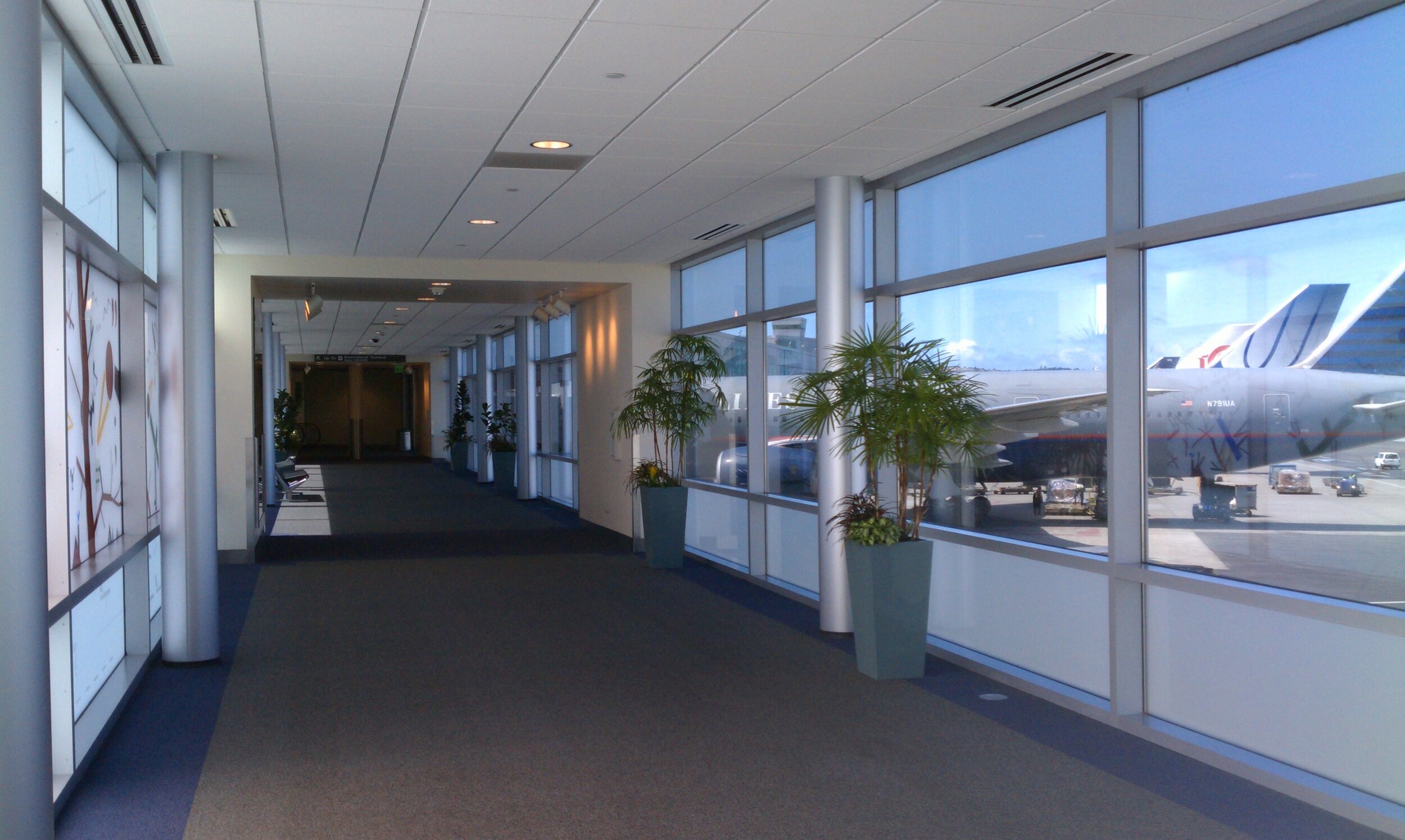 San Francisco International Airport, international terminal G, Terminal 3, SFO, 2500x1500 HD Desktop
