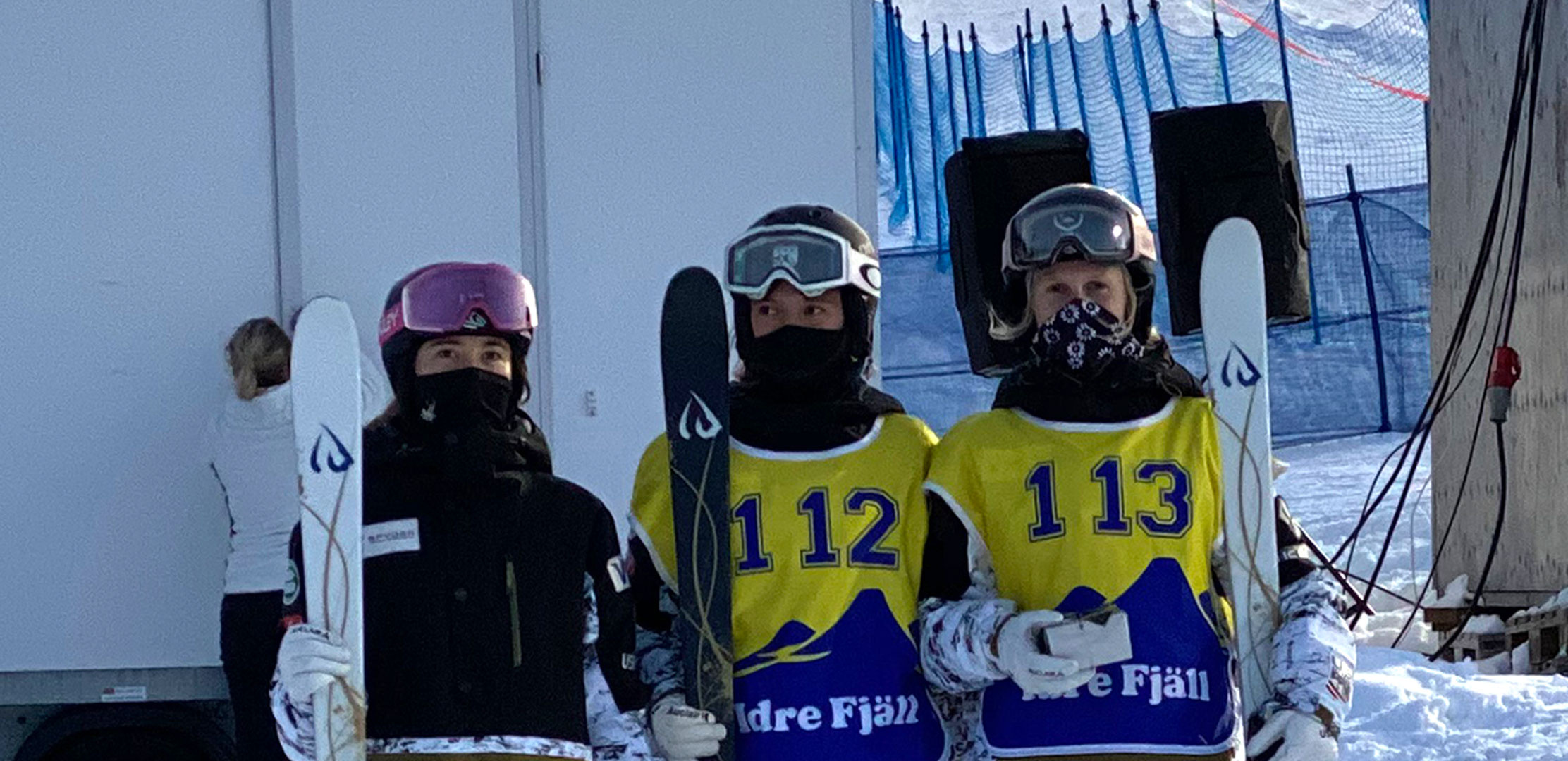 Jaelin Kauf, Moguls, Johnson leads, American skiers, 2230x1080 Dual Screen Desktop