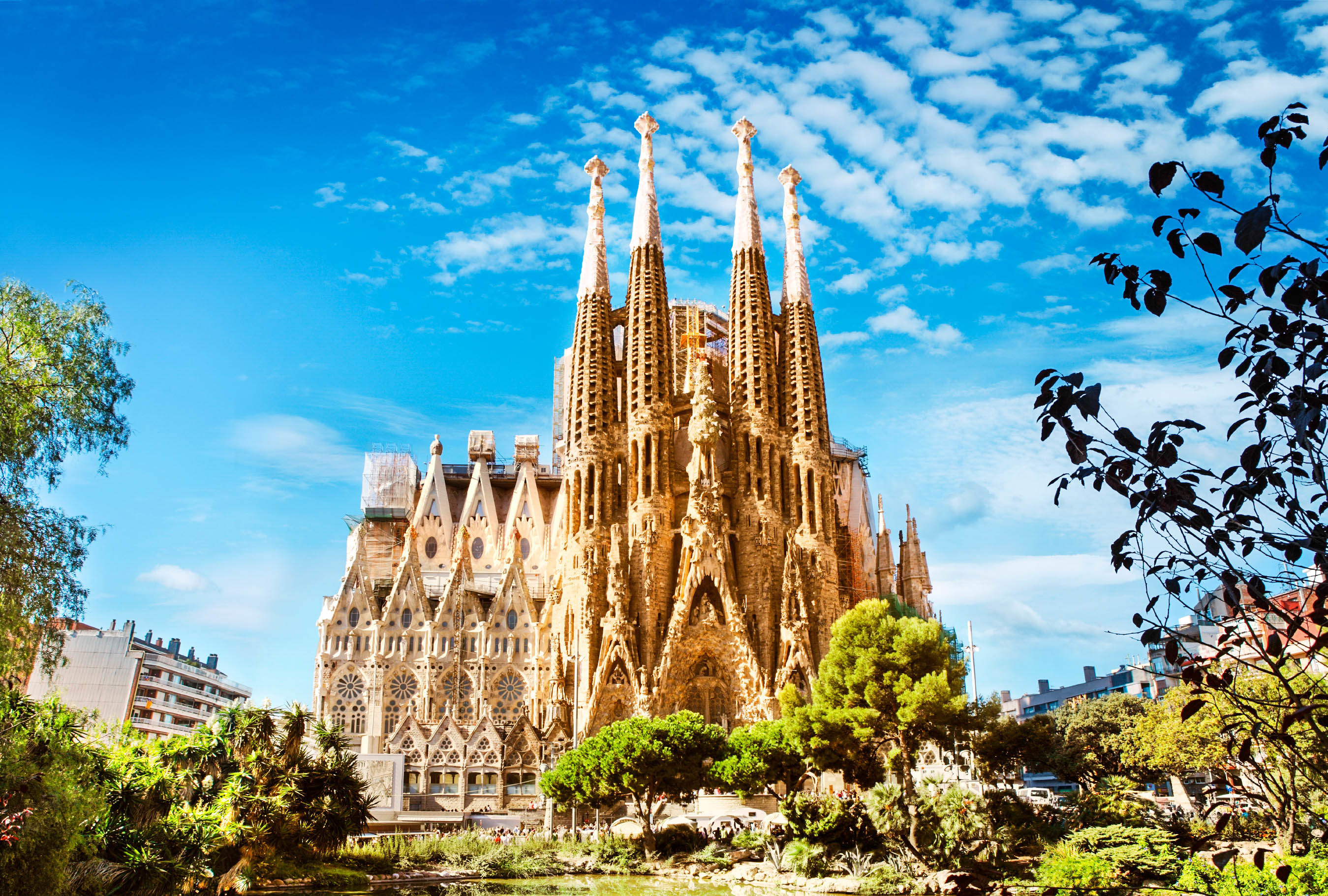 Gaudi's vision, Architectural marvel, Sacred elegance, Barcelona's pride, 2700x1830 HD Desktop