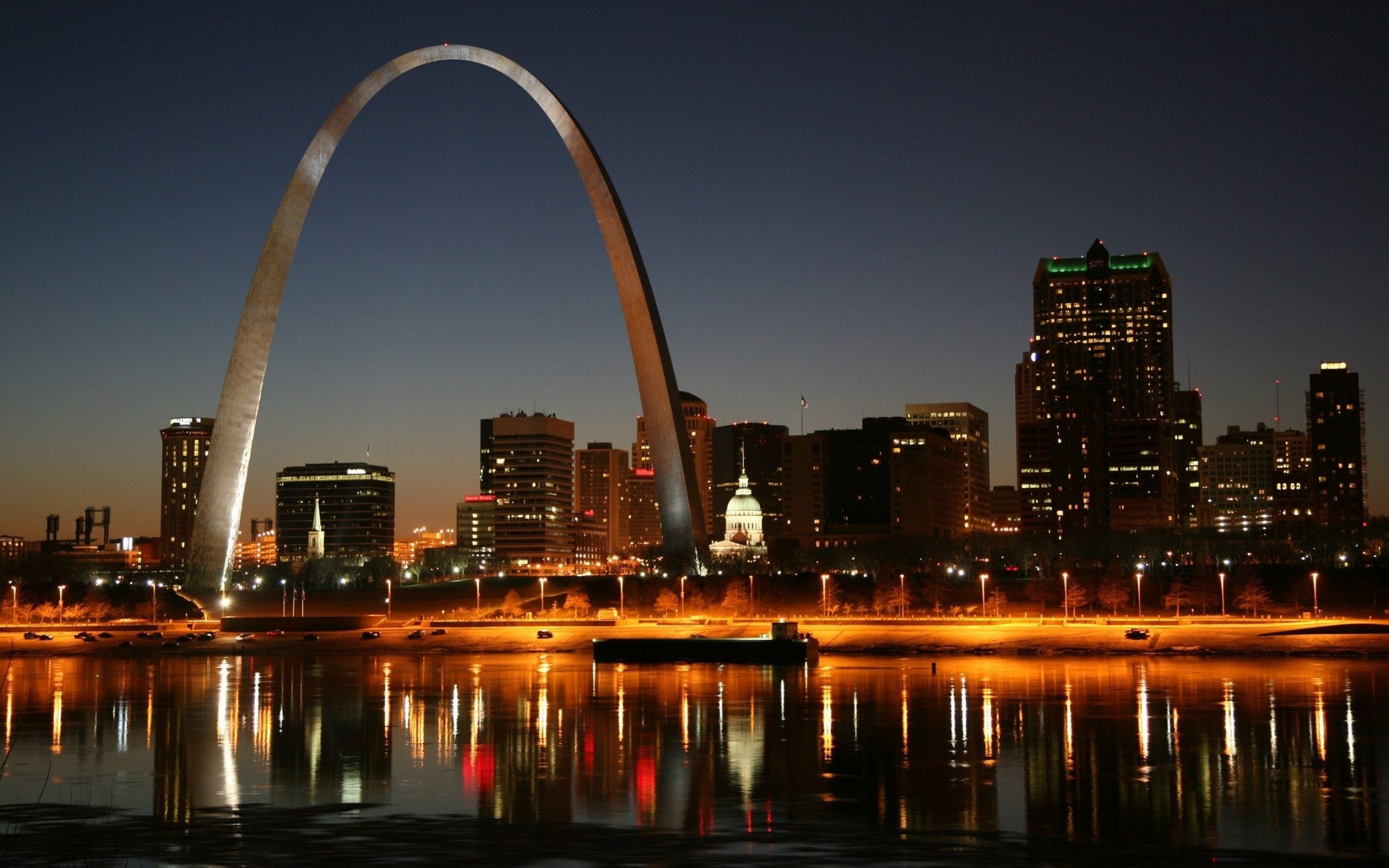 St. Louis Arch, Desktop backgrounds, Landmark attraction, Gateway to the West, 2560x1600 HD Desktop